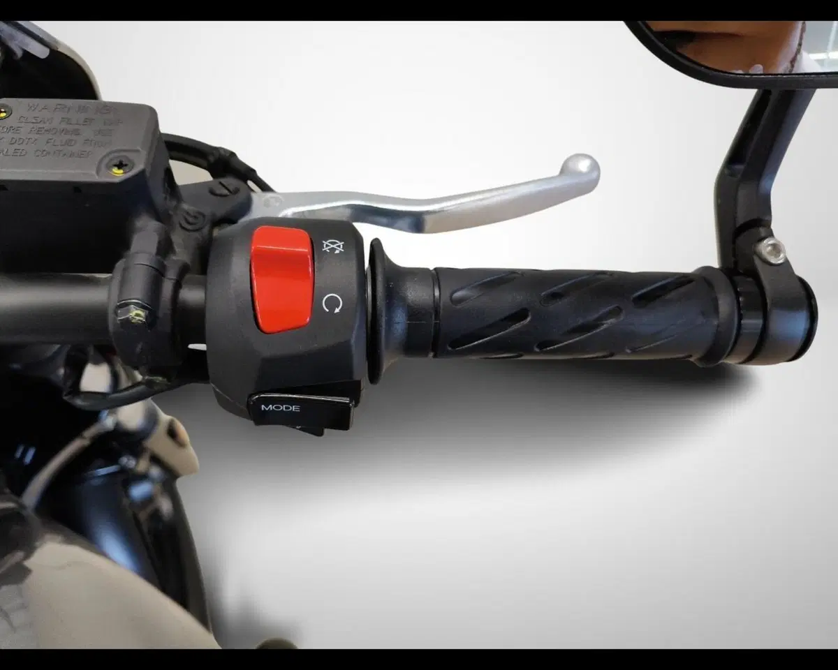 Moto Guzzi V7 Stone Corsa (2023 - 25) (11)