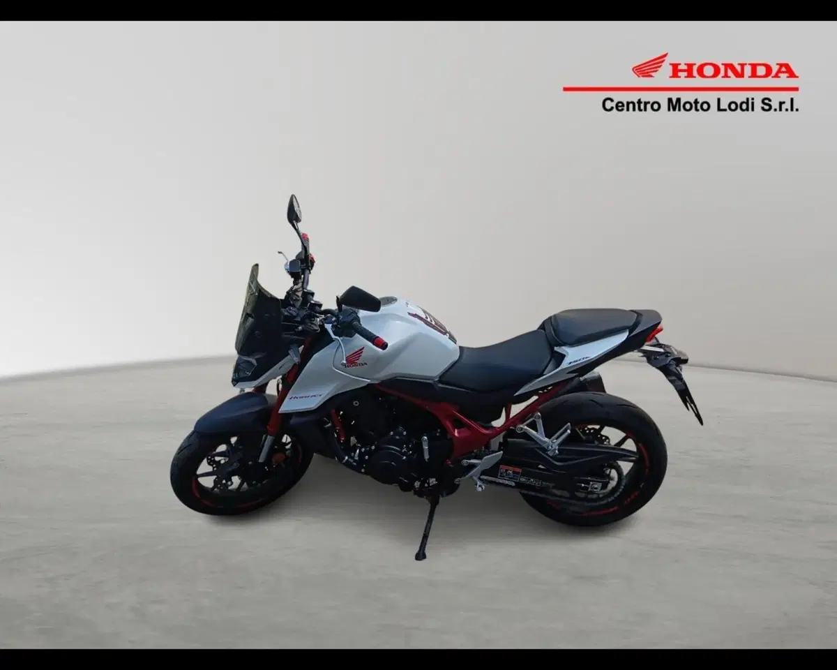 Honda CB 750 Hornet (2023 - 24) (3)