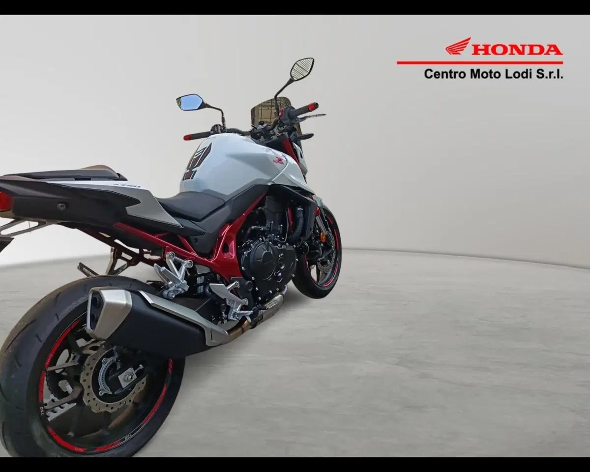 Honda CB 750 Hornet (2023 - 24) (6)