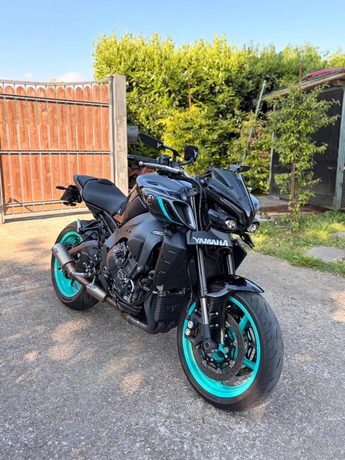 Yamaha MT-10 (2022 - 26) (3)