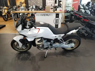 Moto Guzzi V100 Mandello (2022 - 24) usata