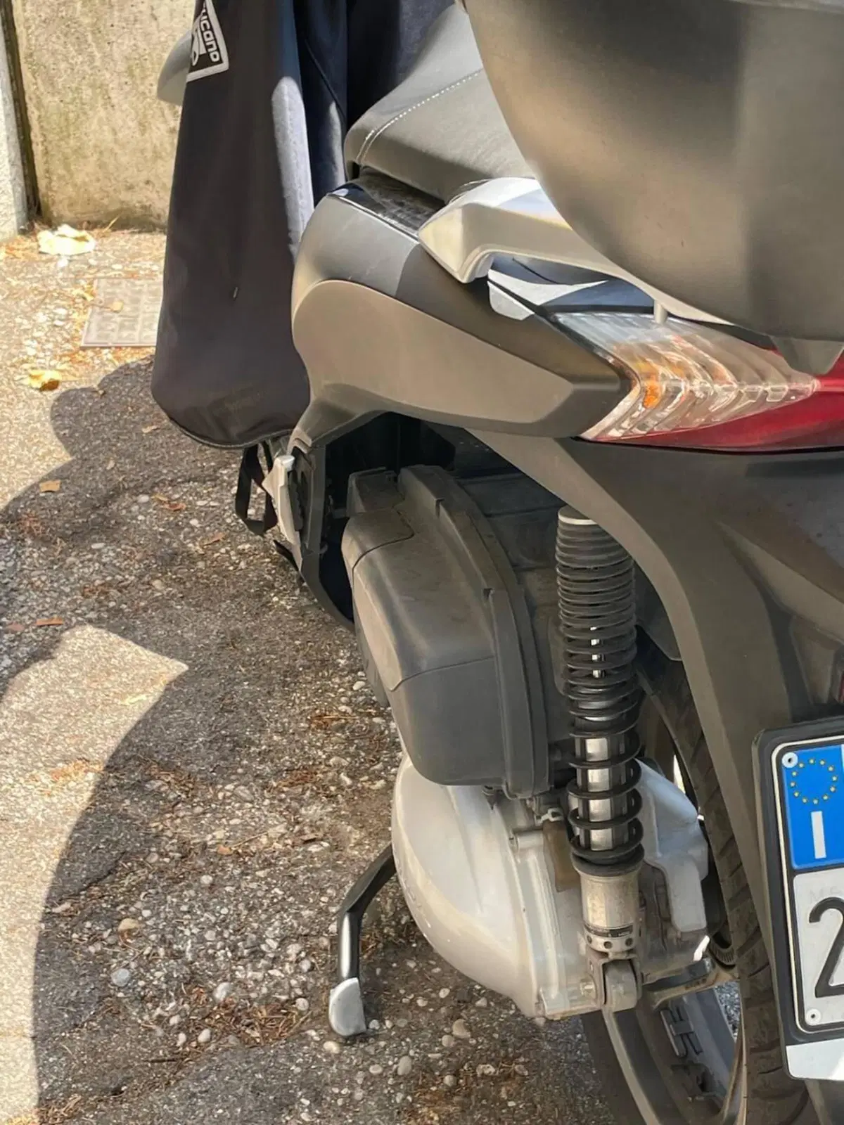 Honda SH 300 i ABS (2016 - 20) (4)