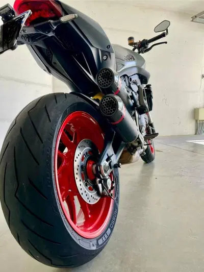 Ducati Monster 937 + (2021 - 25) usata