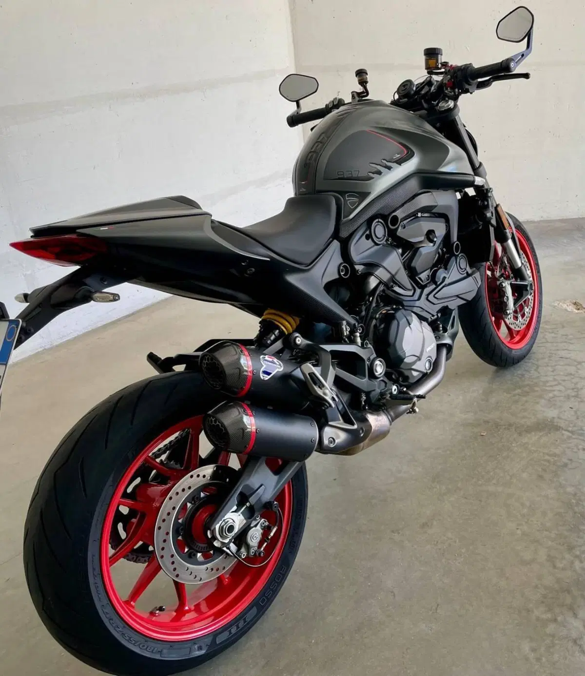 Ducati Monster 937 + (2021 - 25) (2)