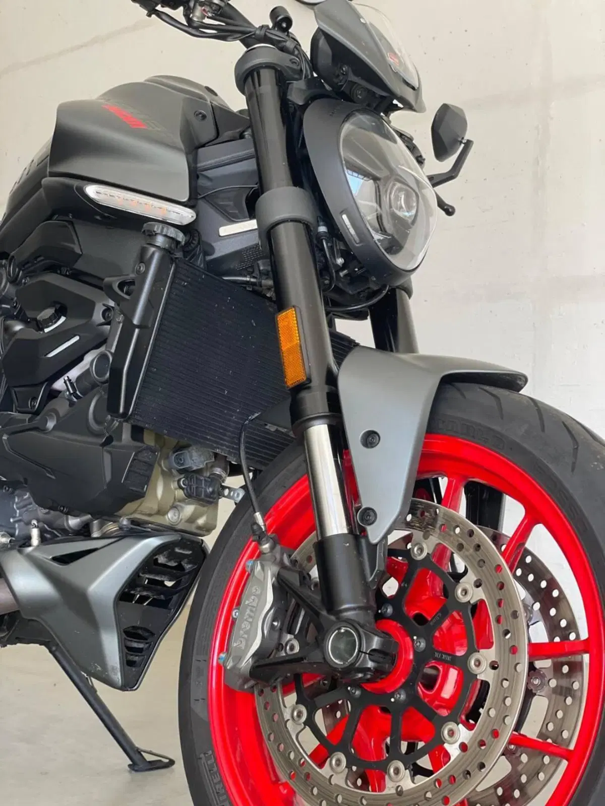 Ducati Monster 937 + (2021 - 25) (6)