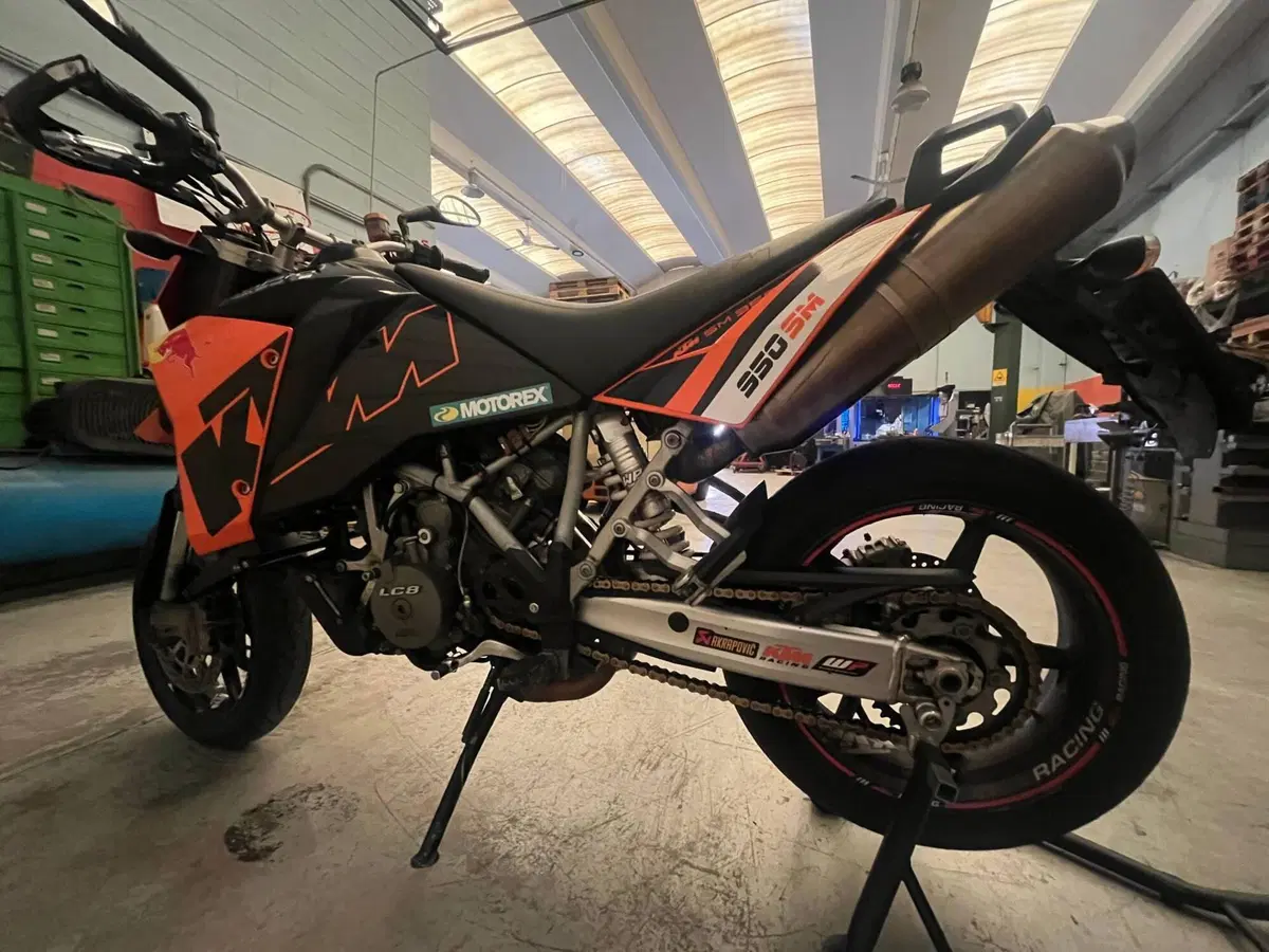 KTM 950 Supermoto (2006 - 08) (3)