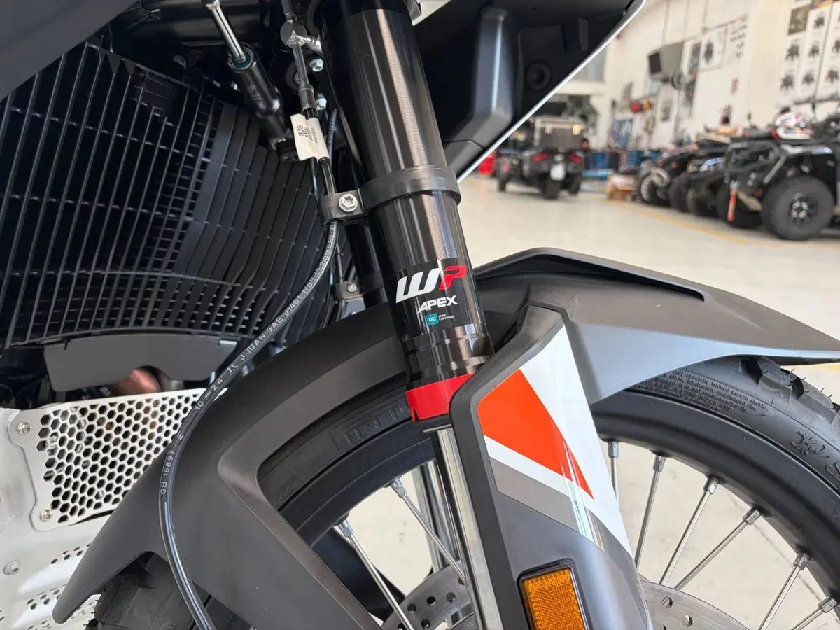 KTM 790 Adventure (2025 - 26) (5)