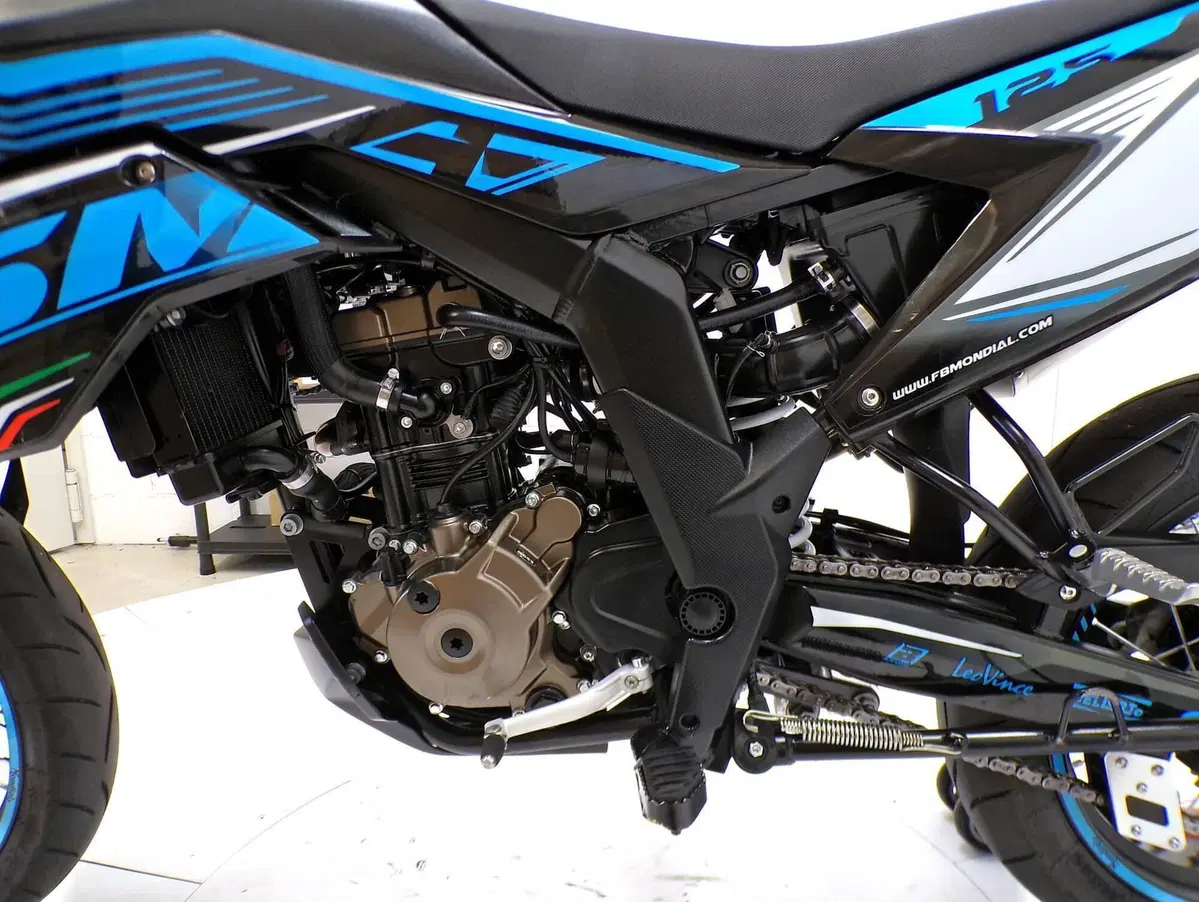 FB Mondial SMX 125 Motard (2021 - 24) (9)