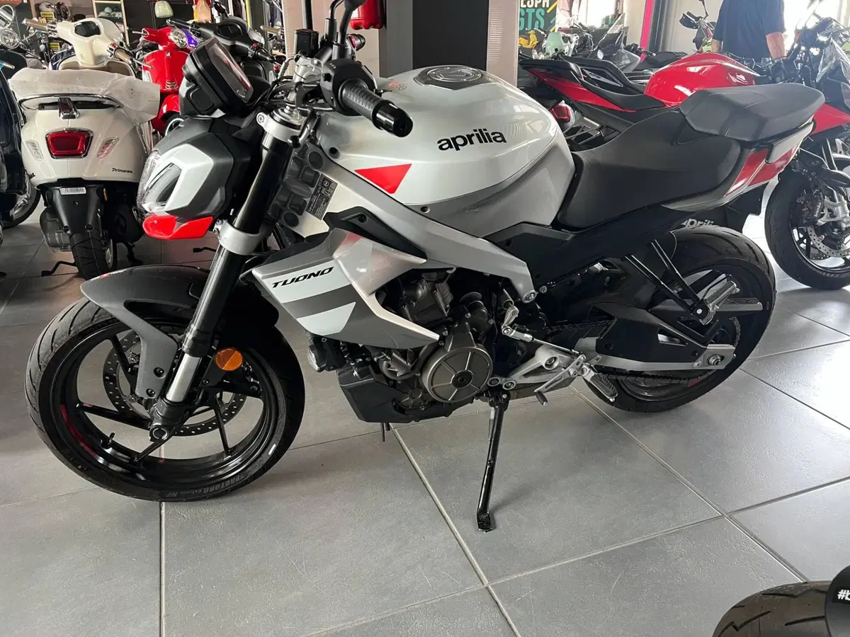 Aprilia Tuono 457 (2025 - 26) (3)