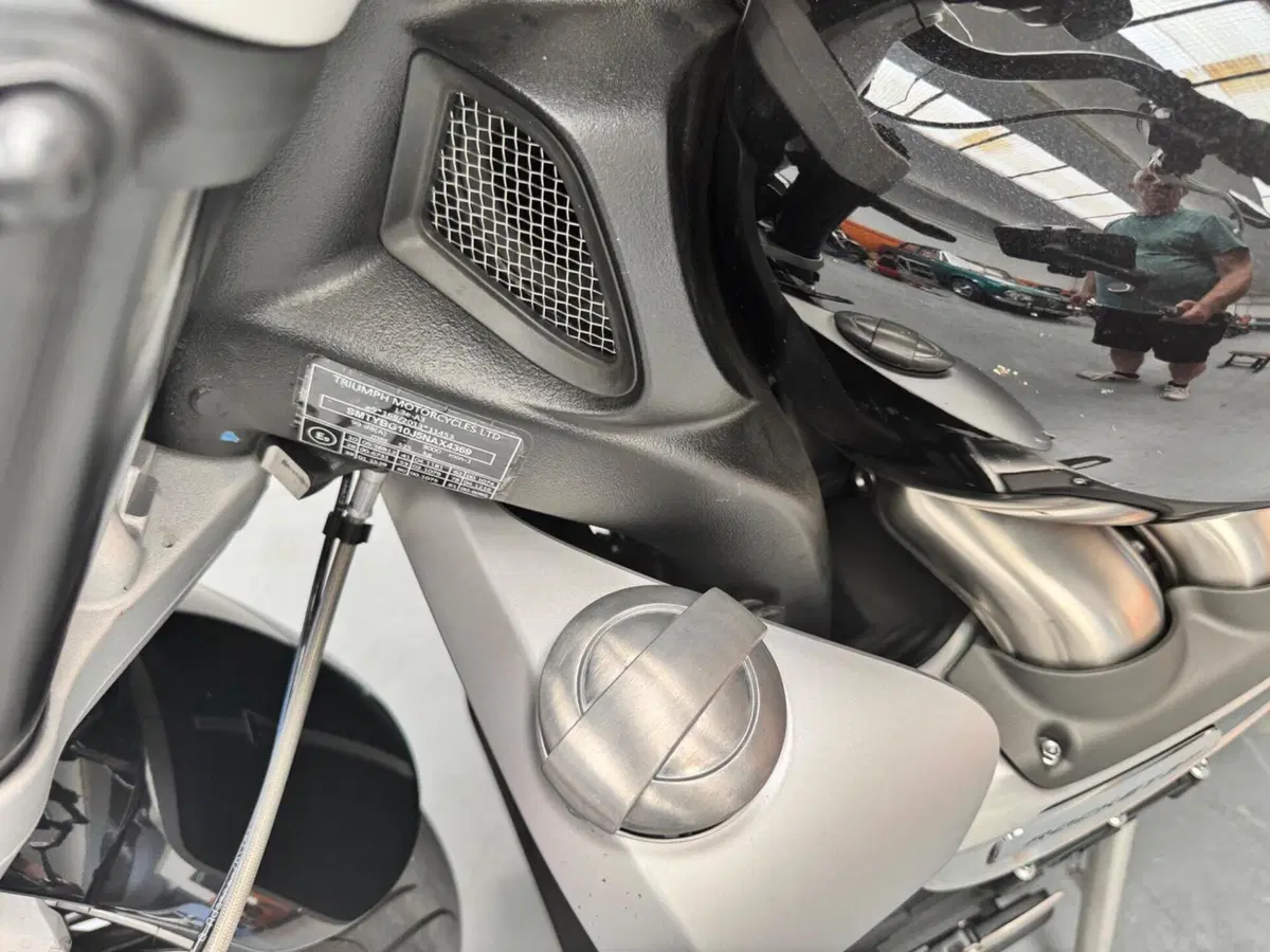 Triumph Rocket 3 GT (2021 - 24) (4)