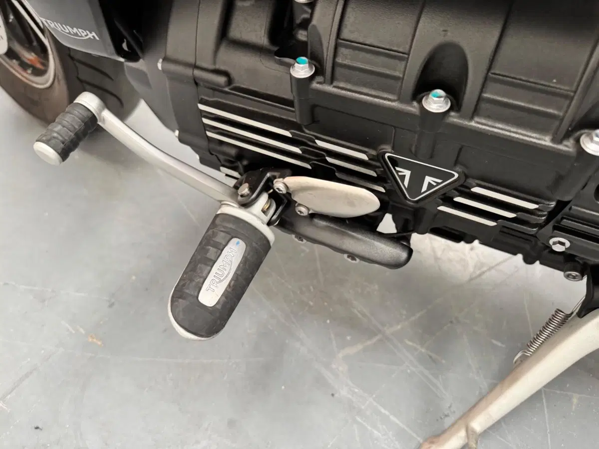 Triumph Rocket 3 GT (2021 - 24) (9)