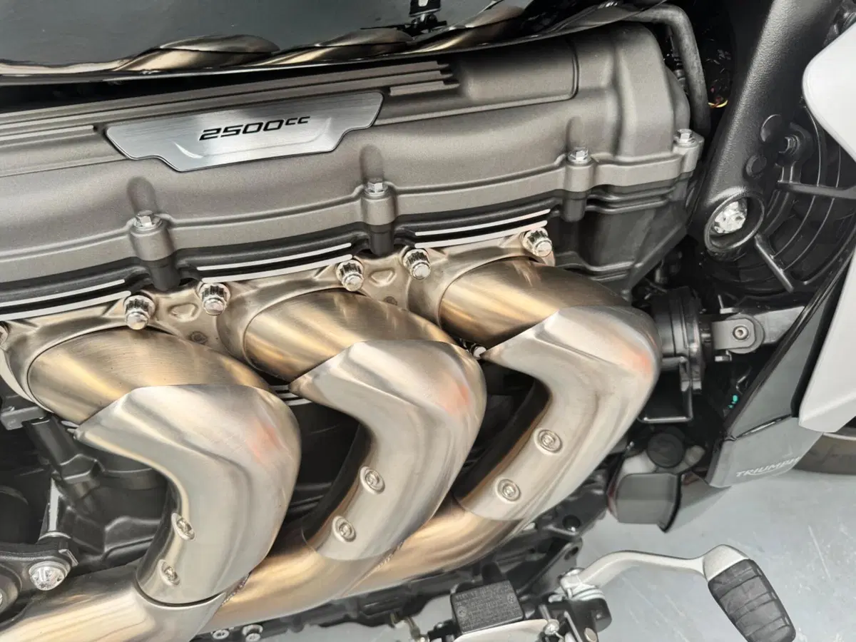 Triumph Rocket 3 GT (2021 - 24) (19)
