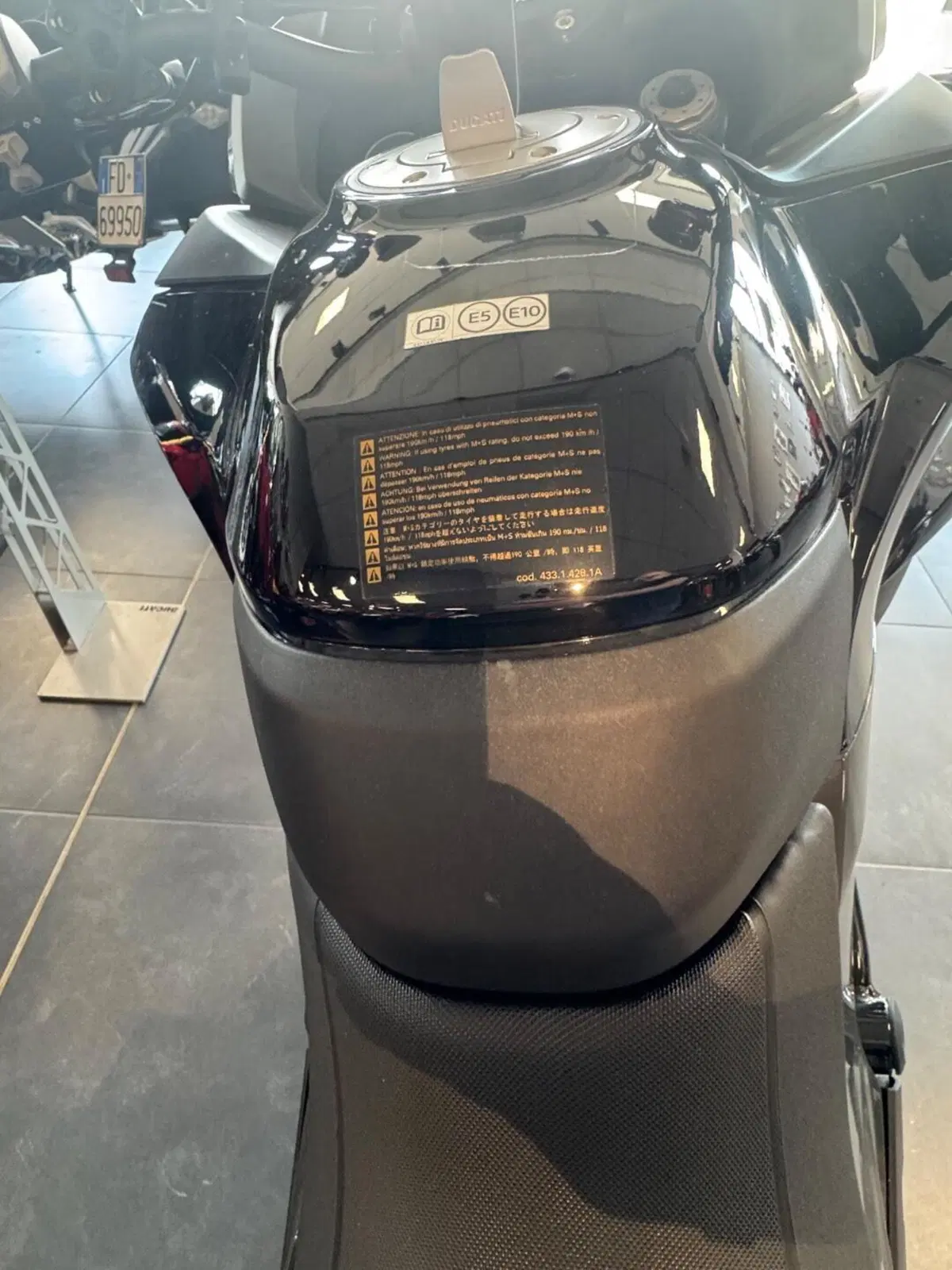 Ducati Multistrada V2 S (2022 - 24) (4)