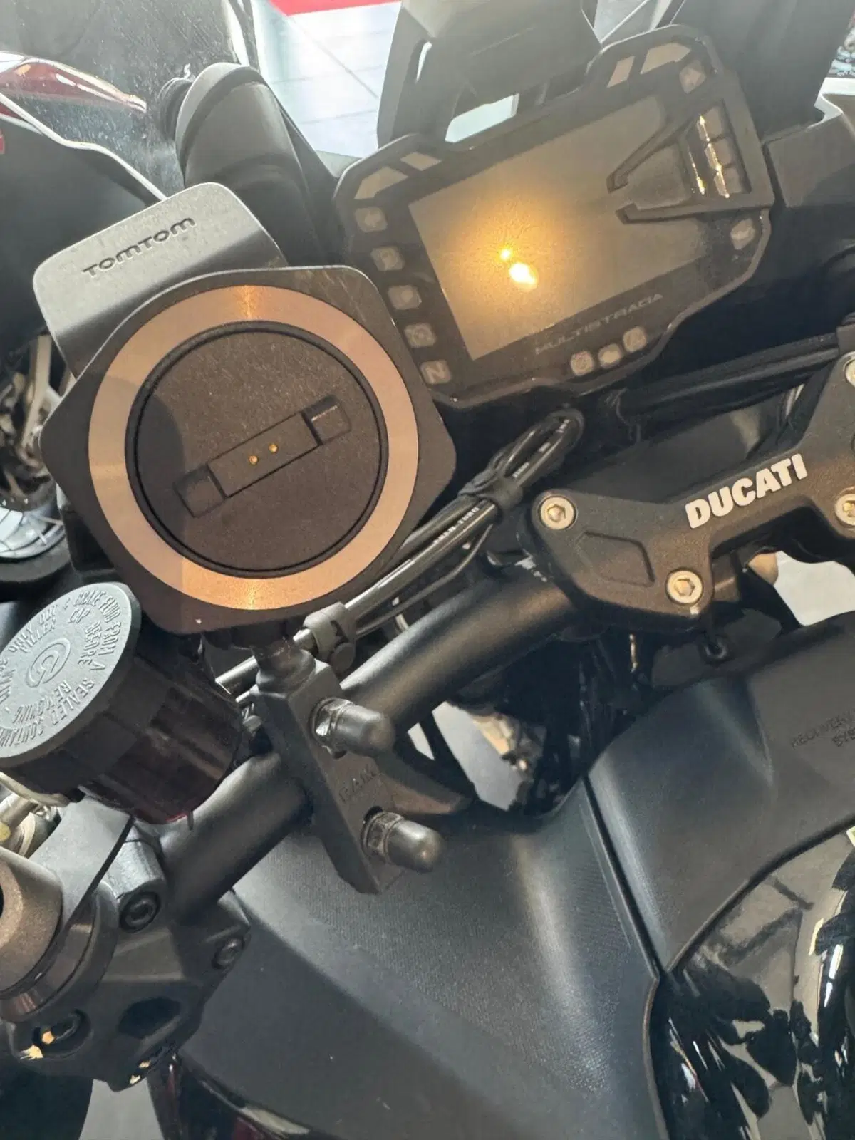Ducati Multistrada V2 S (2022 - 24) (5)