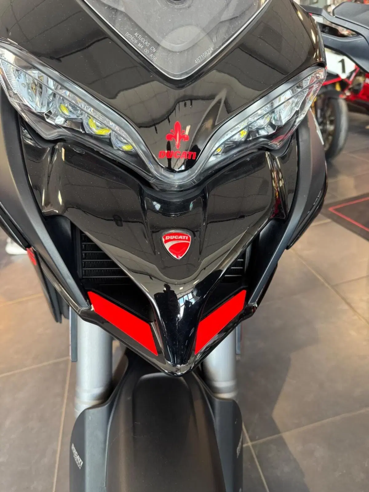 Ducati Multistrada V2 S (2022 - 24) (8)