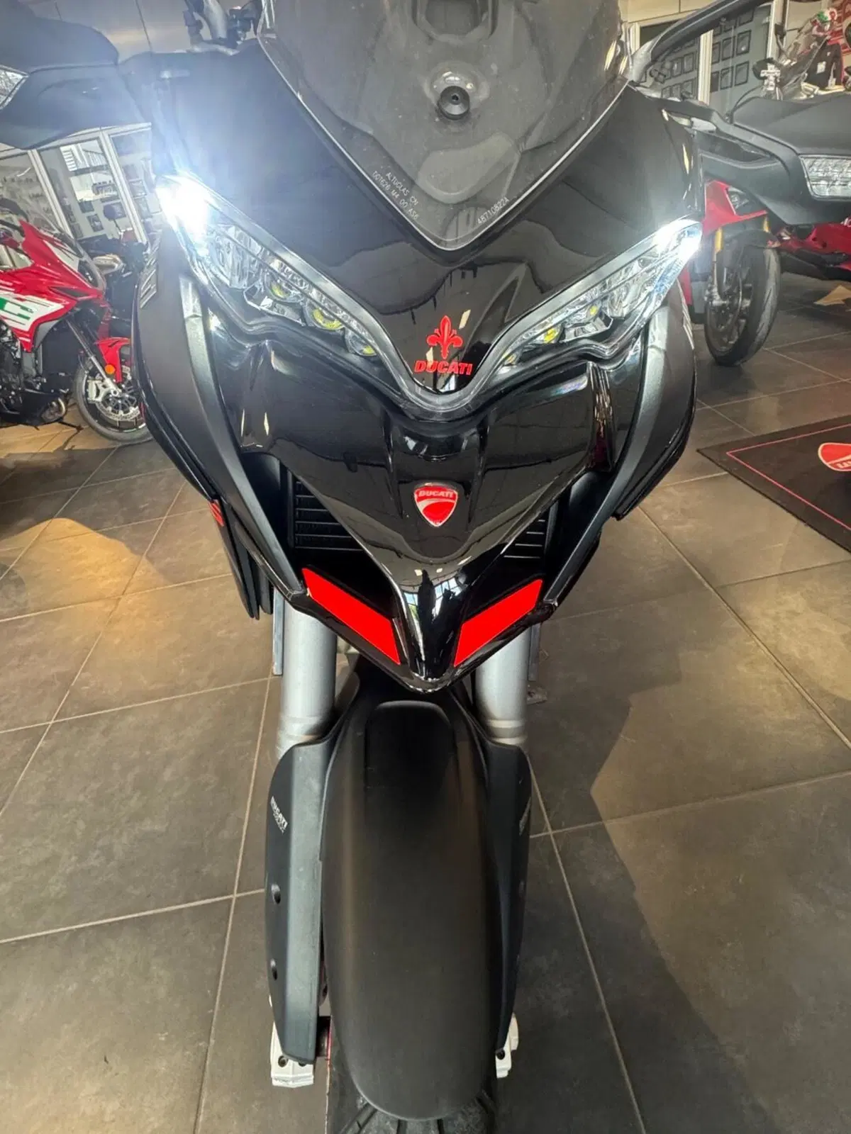 Ducati Multistrada V2 S (2022 - 24) (11)