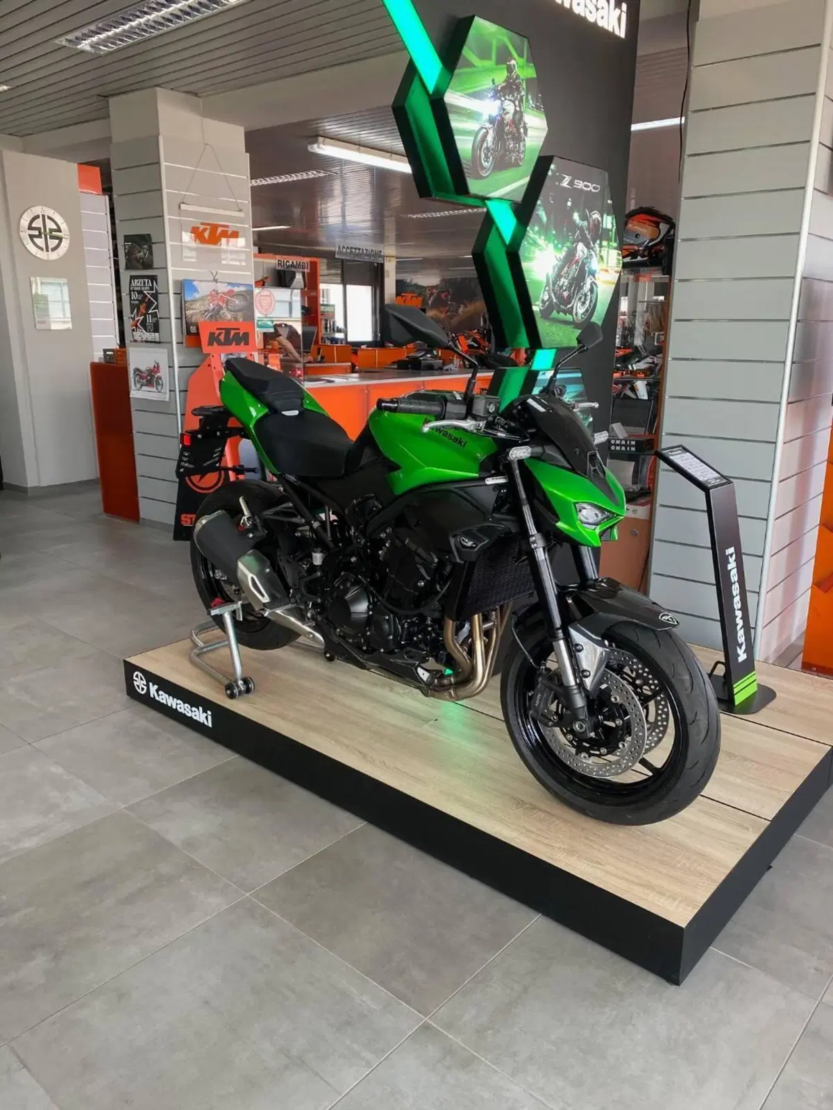 Kawasaki Z 900 A2 (2025 - 26)