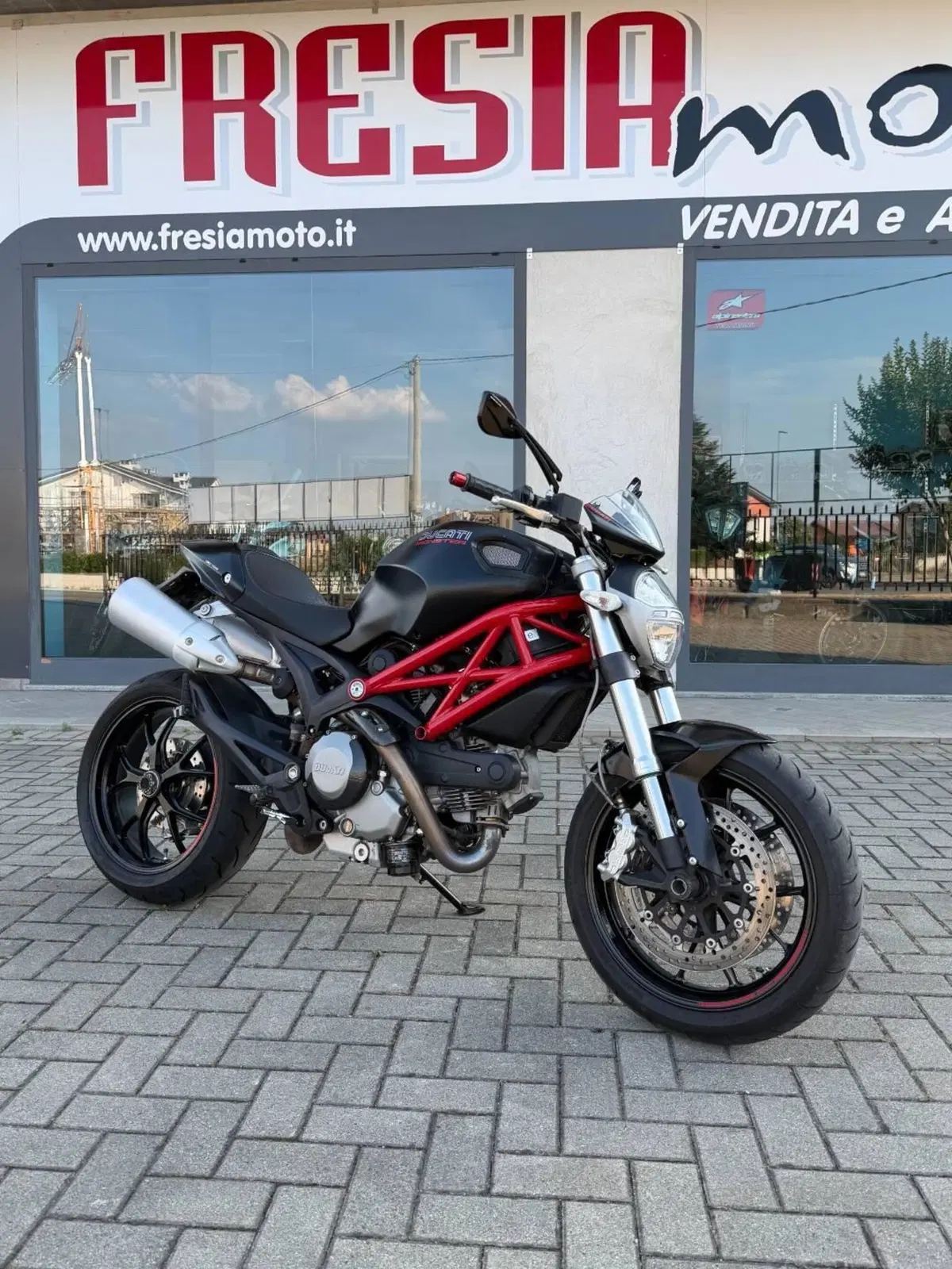 Ducati Monster 796 (2010 - 13) (2)