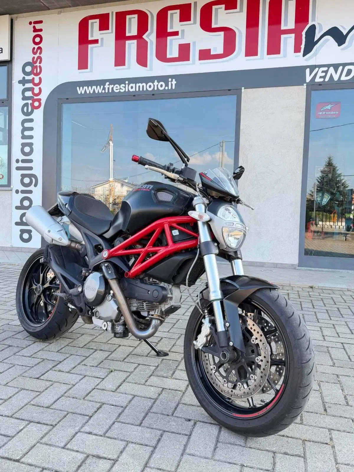 Ducati Monster 796 (2010 - 13) (4)