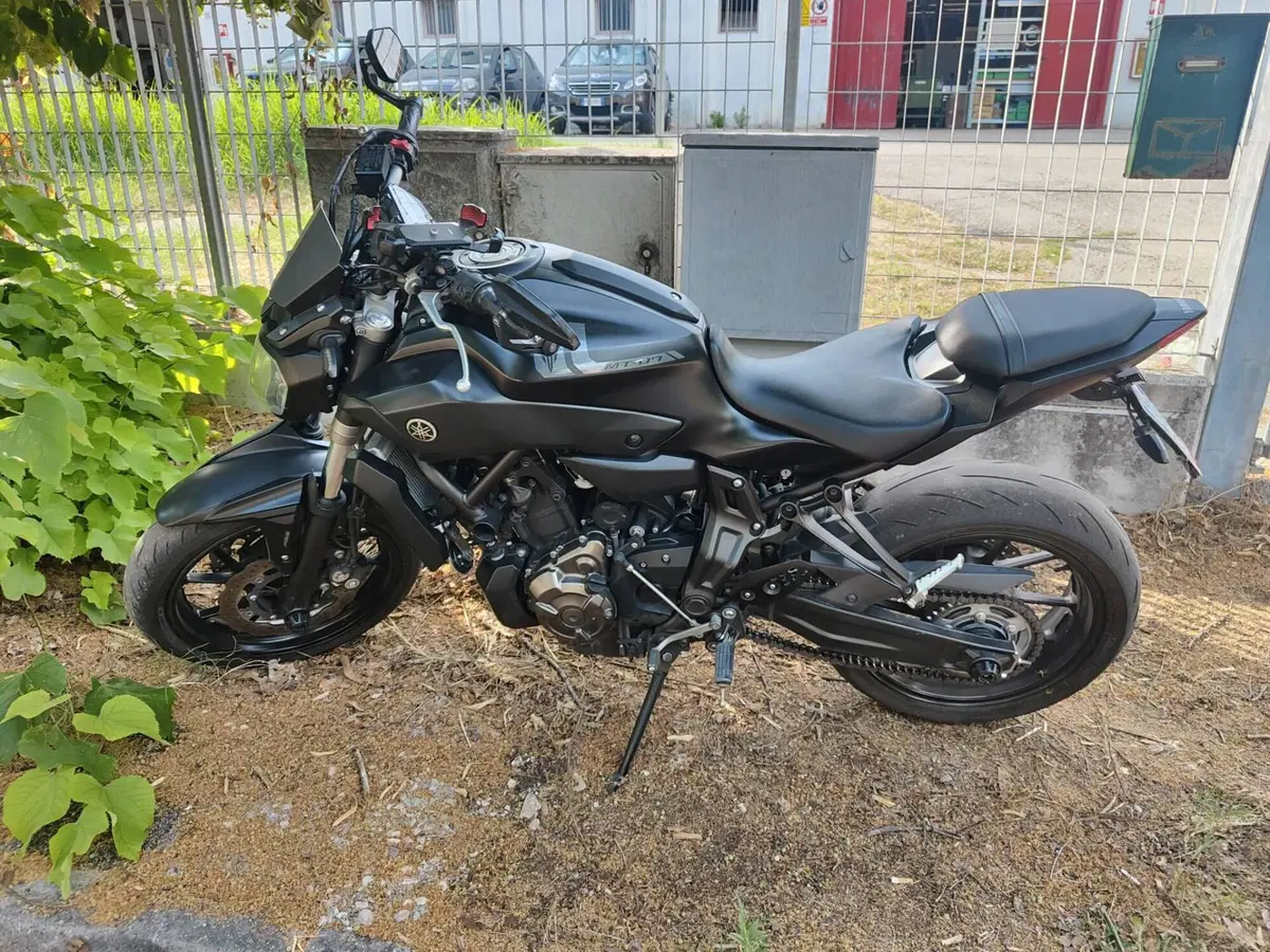 Yamaha MT-07 ABS (2014 - 16) (2)