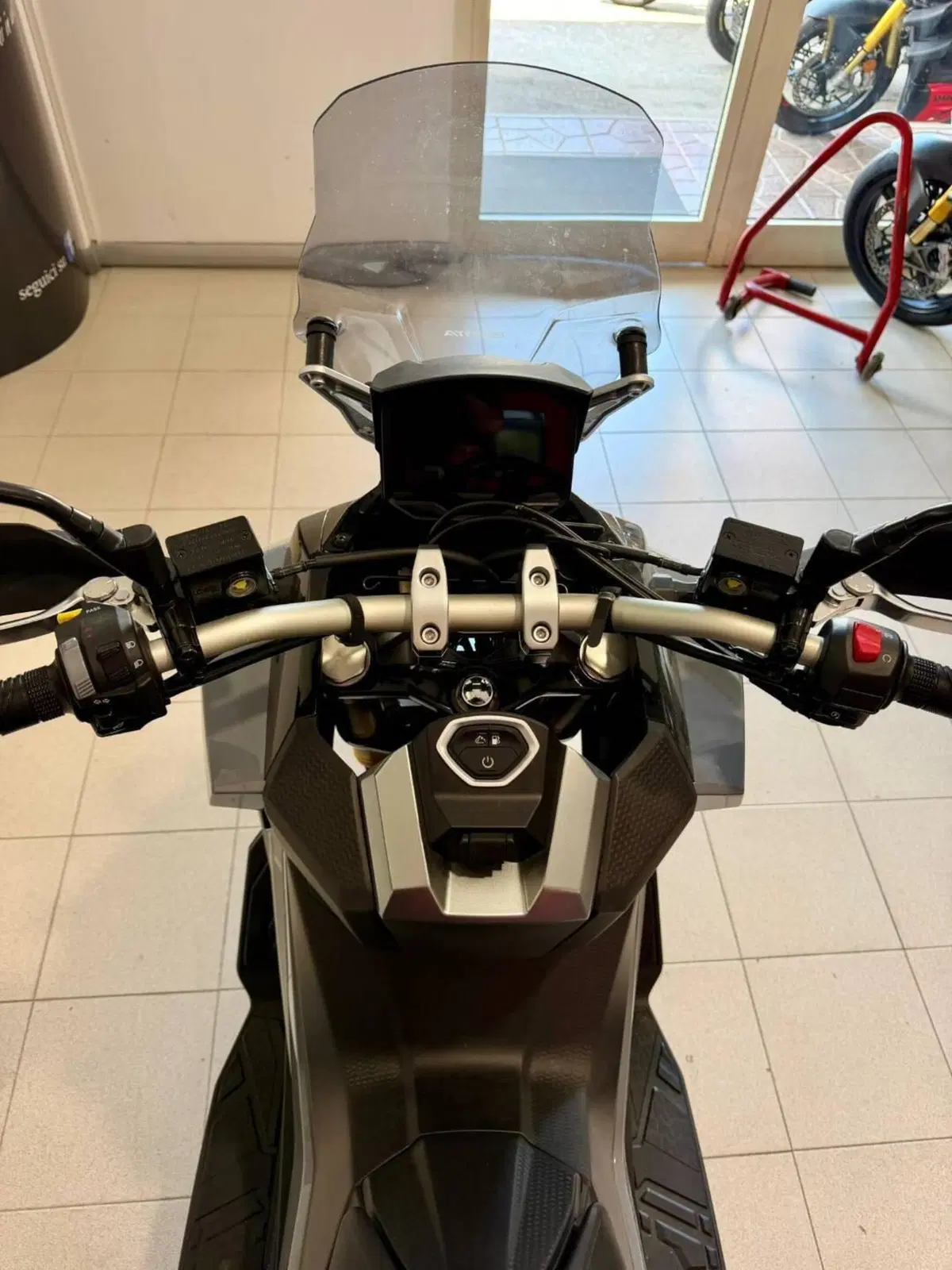 Sym ADXTG 400 (2025 - 26) (6)