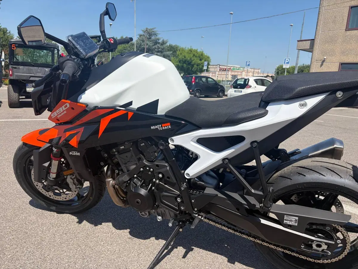 KTM 990 Duke (2024 - 26) (4)
