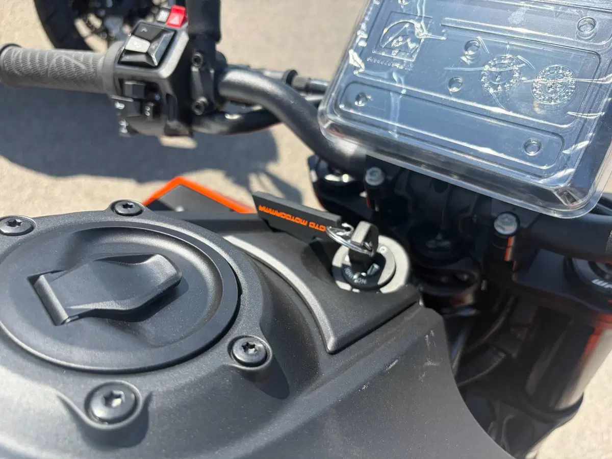 KTM 990 Duke (2024 - 26) (9)