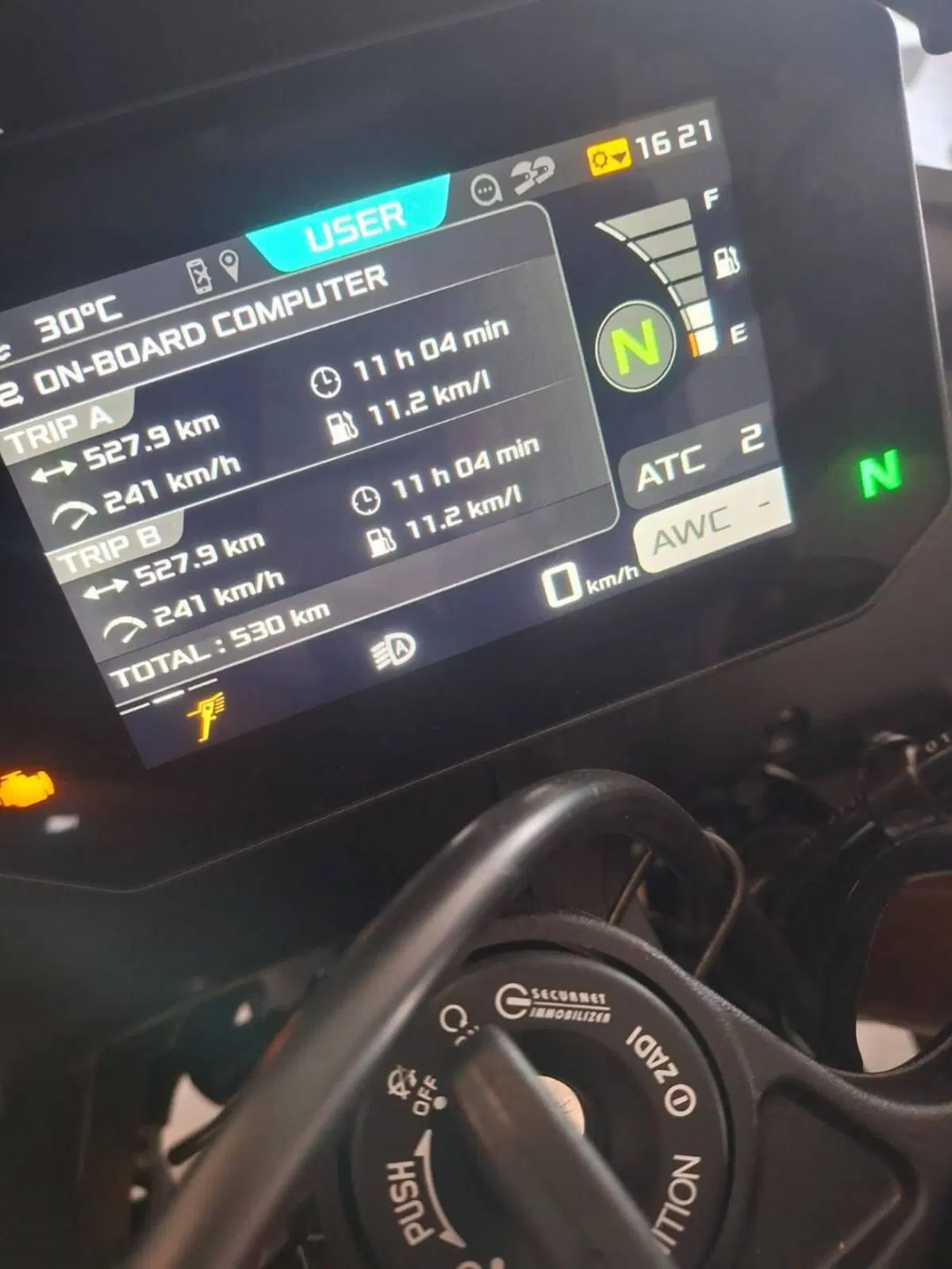 Aprilia Tuono V4 Factory (2025 - 26) (3)