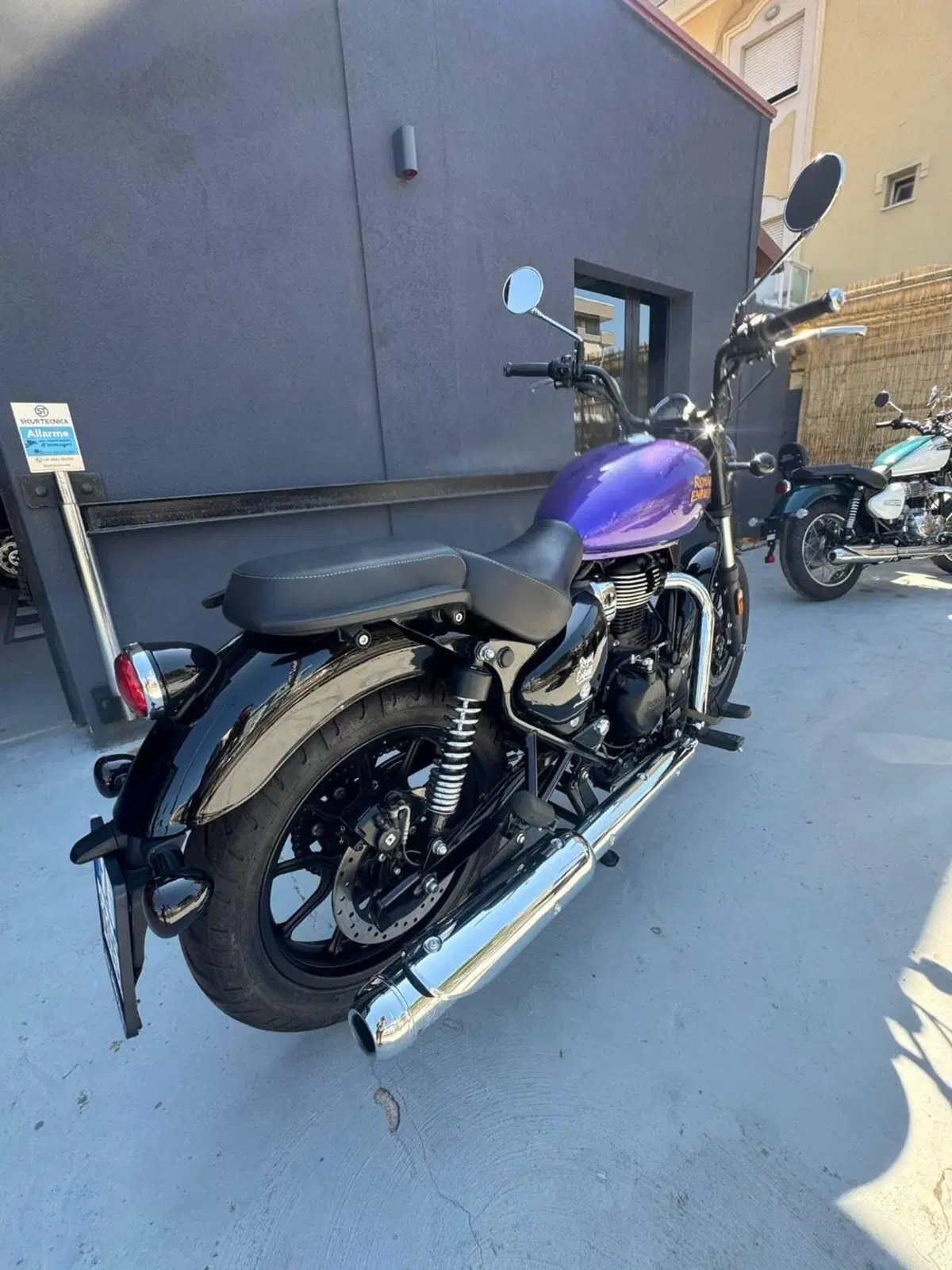 Royal Enfield Meteor 350 (2021 - 26) (3)