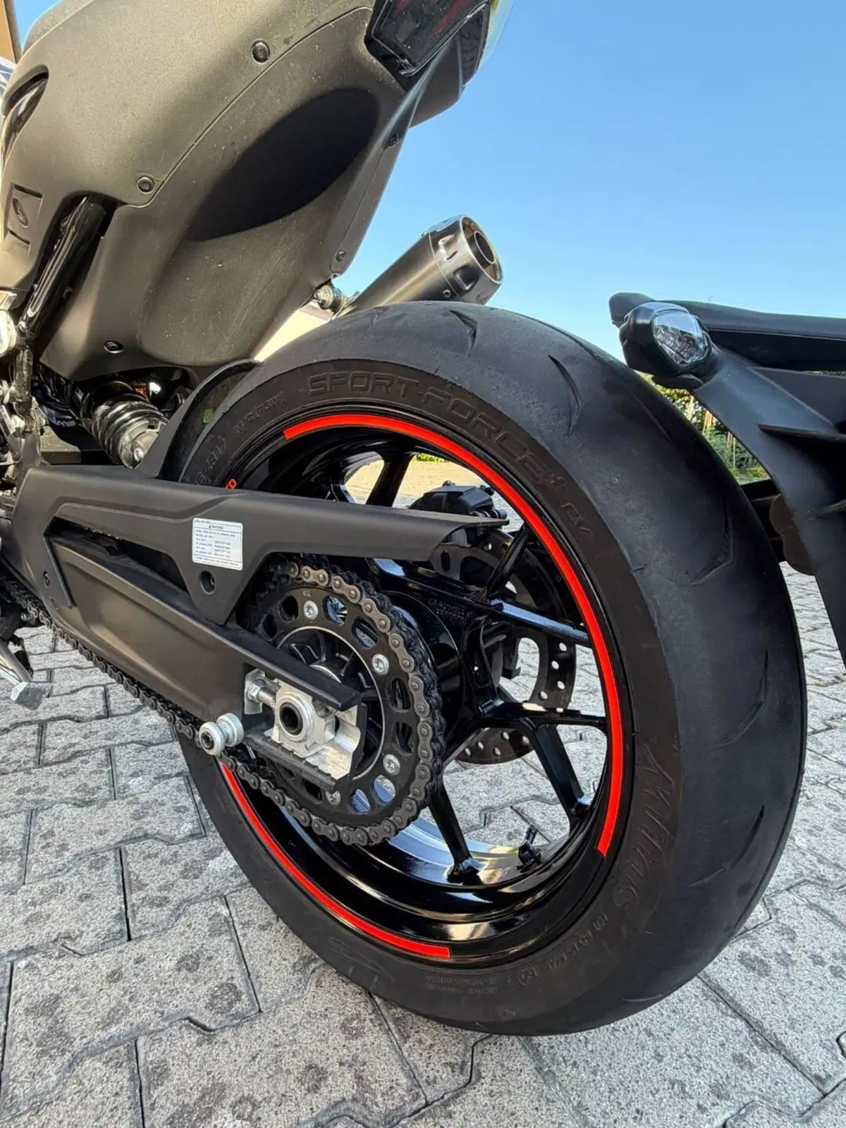 CFMOTO 800NK Advanced (2023 - 26) (5)