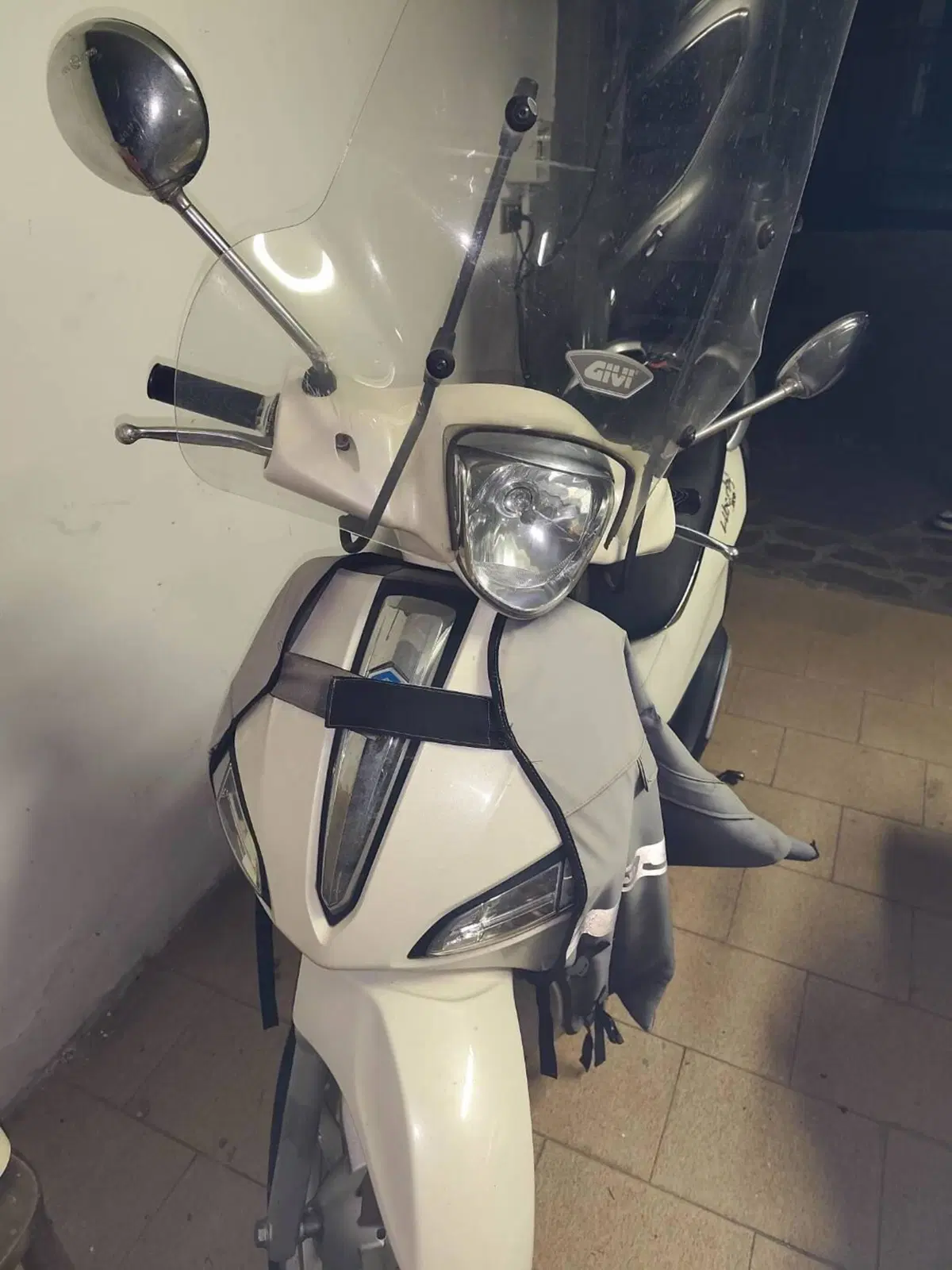 Piaggio Liberty 125 i-get ABS (2016) (6)