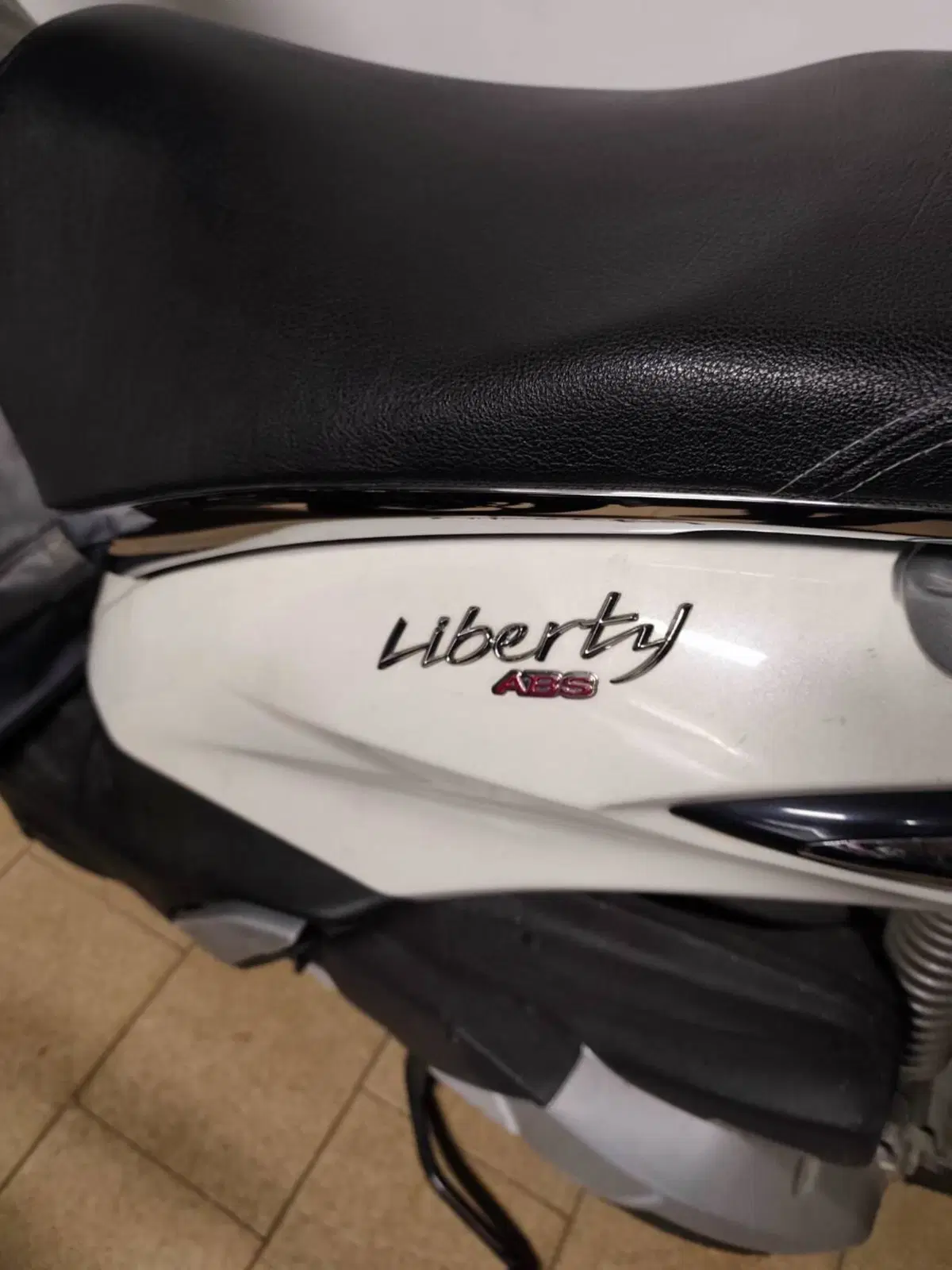 Piaggio Liberty 125 i-get ABS (2016) (9)