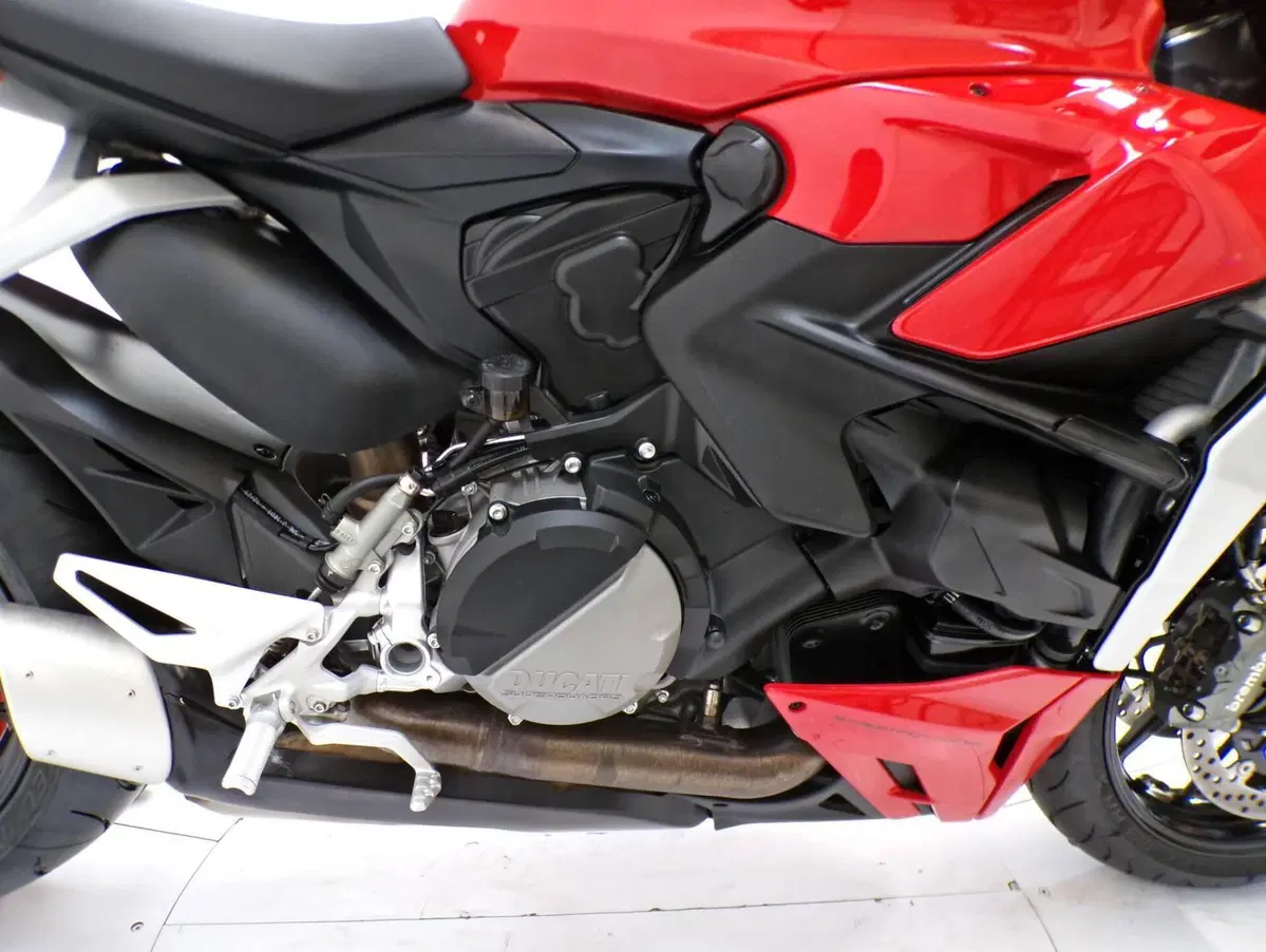 Ducati Streetfighter V2 (2022 - 24) (10)