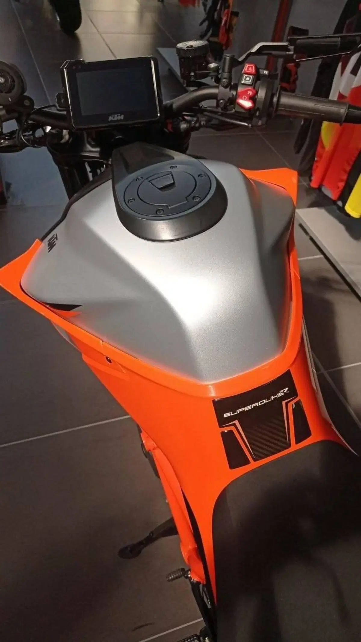 KTM 1290 Super Duke R EVO (2022 - 23) (3)