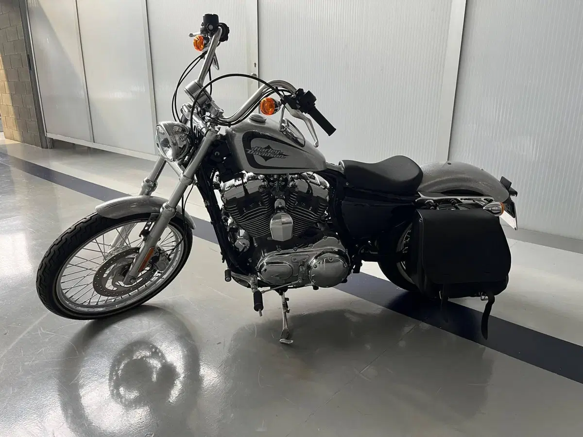 Harley-Davidson 1200 Seventy-Two (2011 - 16) (2)