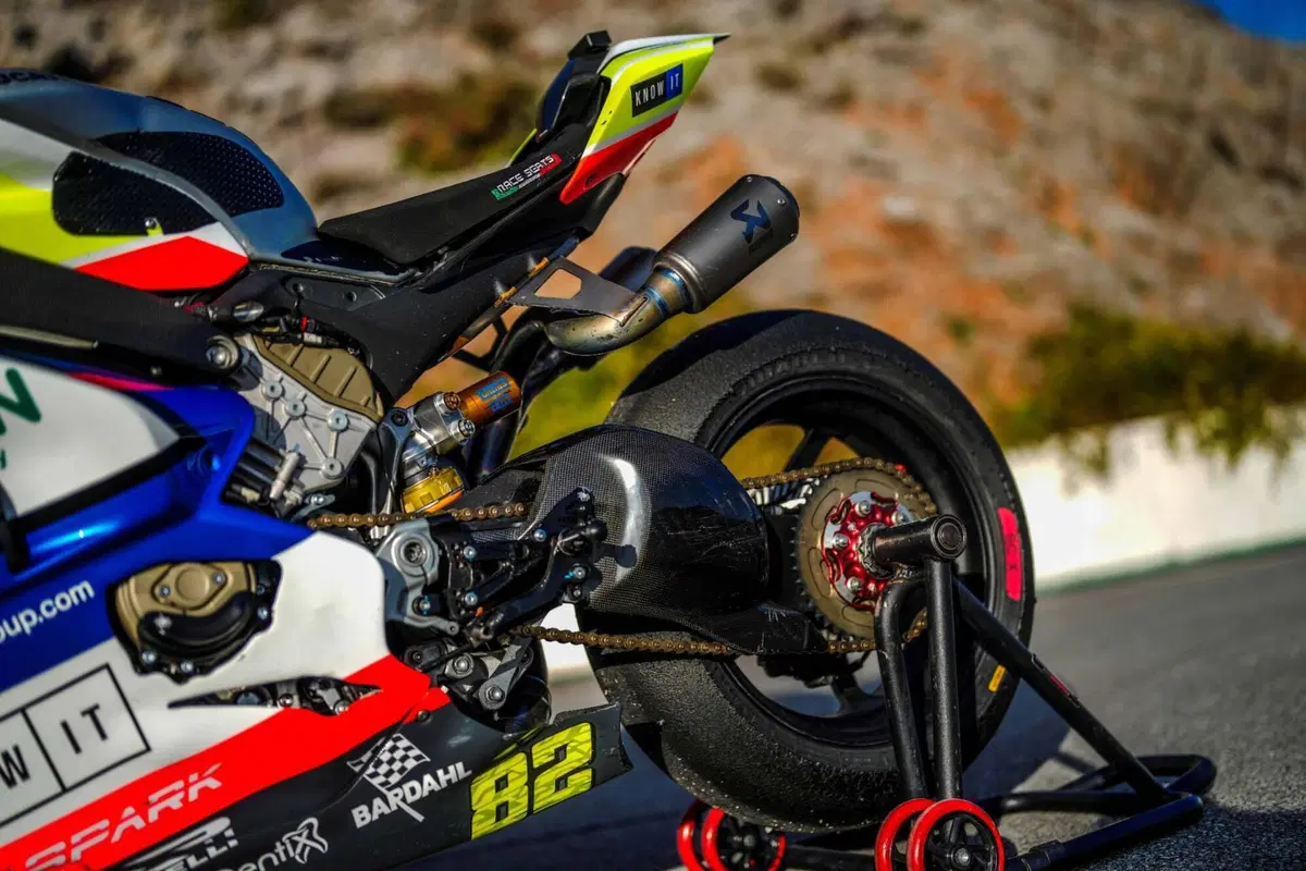 Ducati Panigale V4 R (2023 - 24) (4)