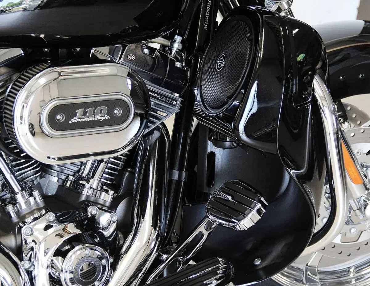 Harley-Davidson 1800 Street Glide (2010 - 11) - FLHXSE (3)