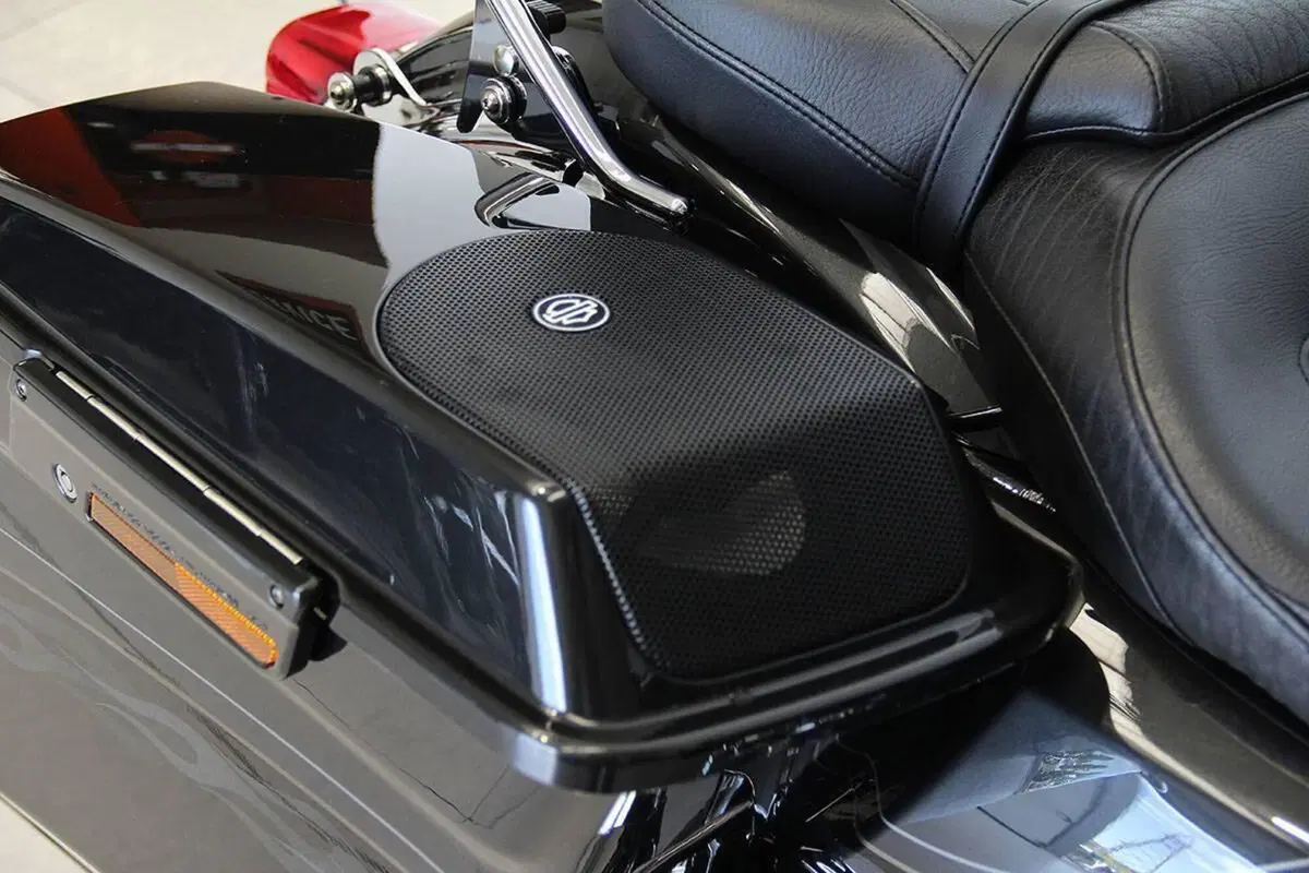 Harley-Davidson 1800 Street Glide (2010 - 11) - FLHXSE (6)