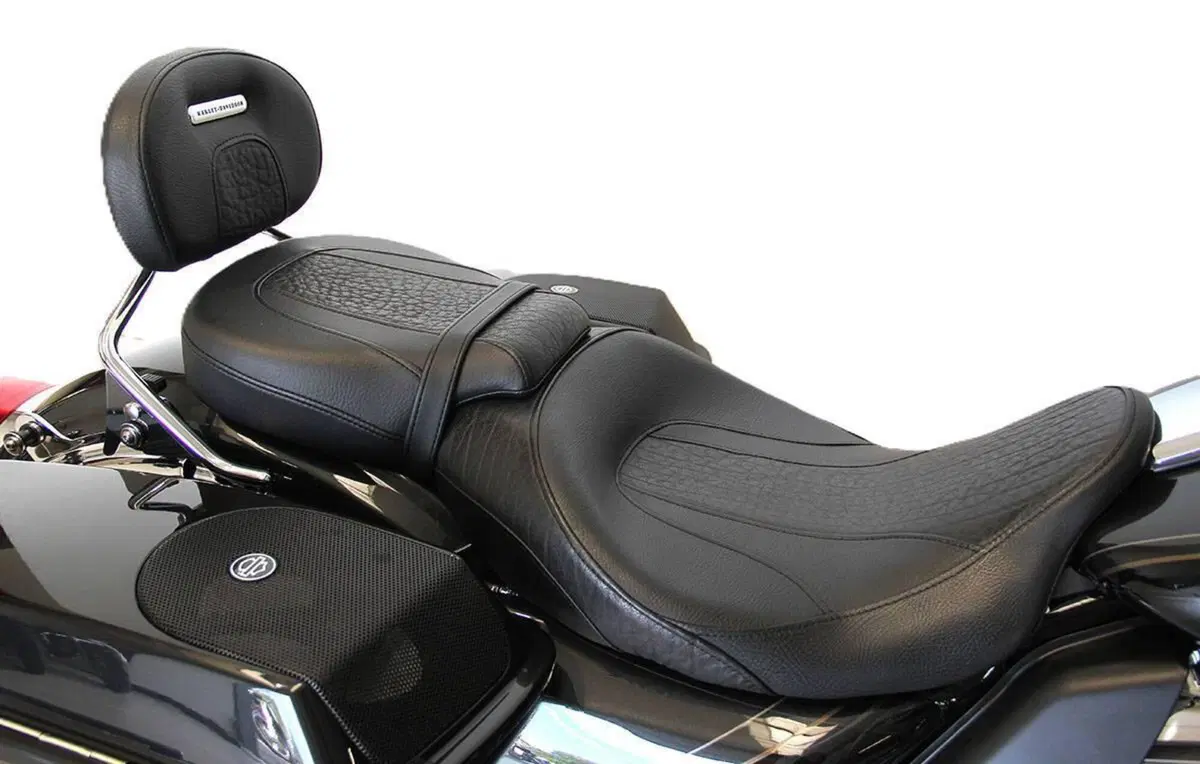 Harley-Davidson 1800 Street Glide (2010 - 11) - FLHXSE (7)
