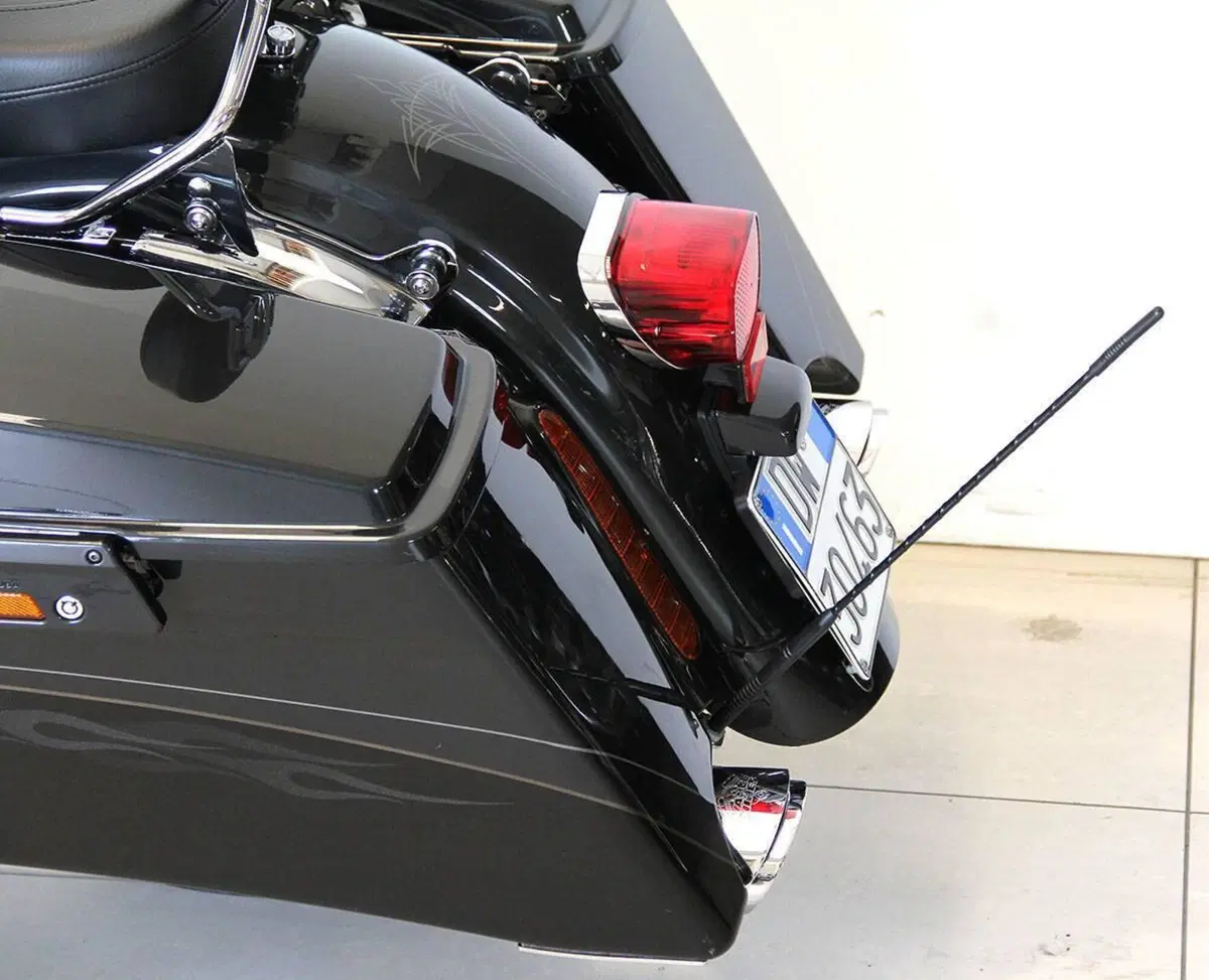 Harley-Davidson 1800 Street Glide (2010 - 11) - FLHXSE (13)