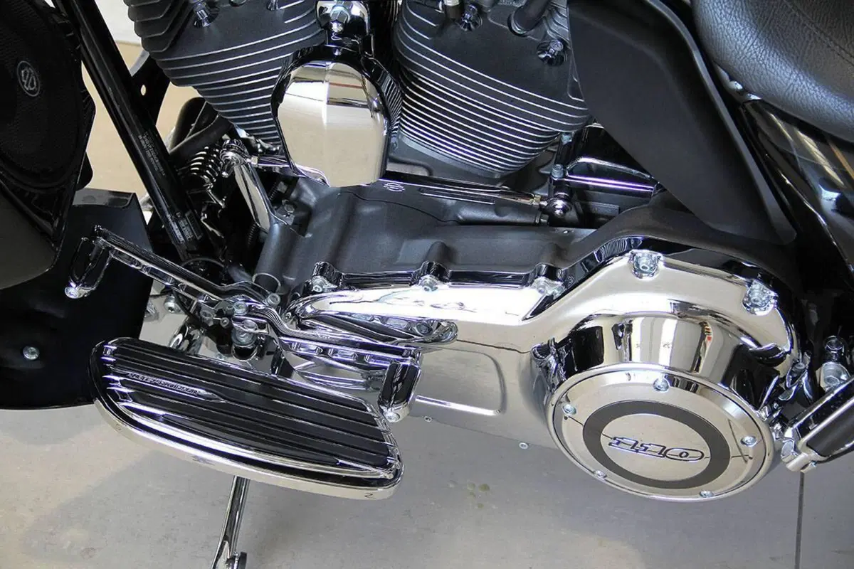 Harley-Davidson 1800 Street Glide (2010 - 11) - FLHXSE (15)
