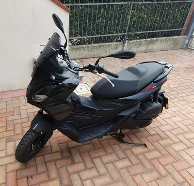 Aprilia SR GT 200 (2025 - 26) usata