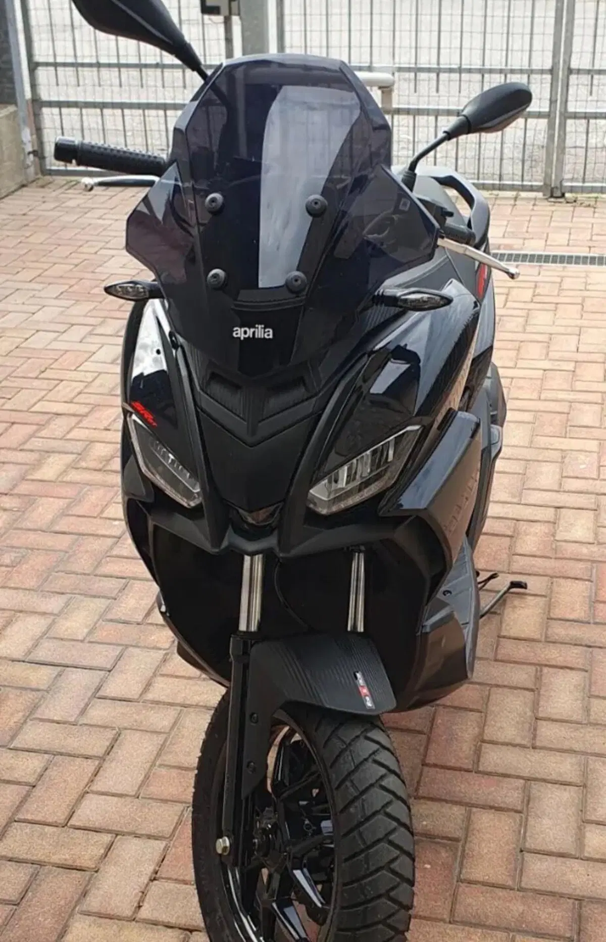 Aprilia SR GT 200 (2025 - 26) (2)