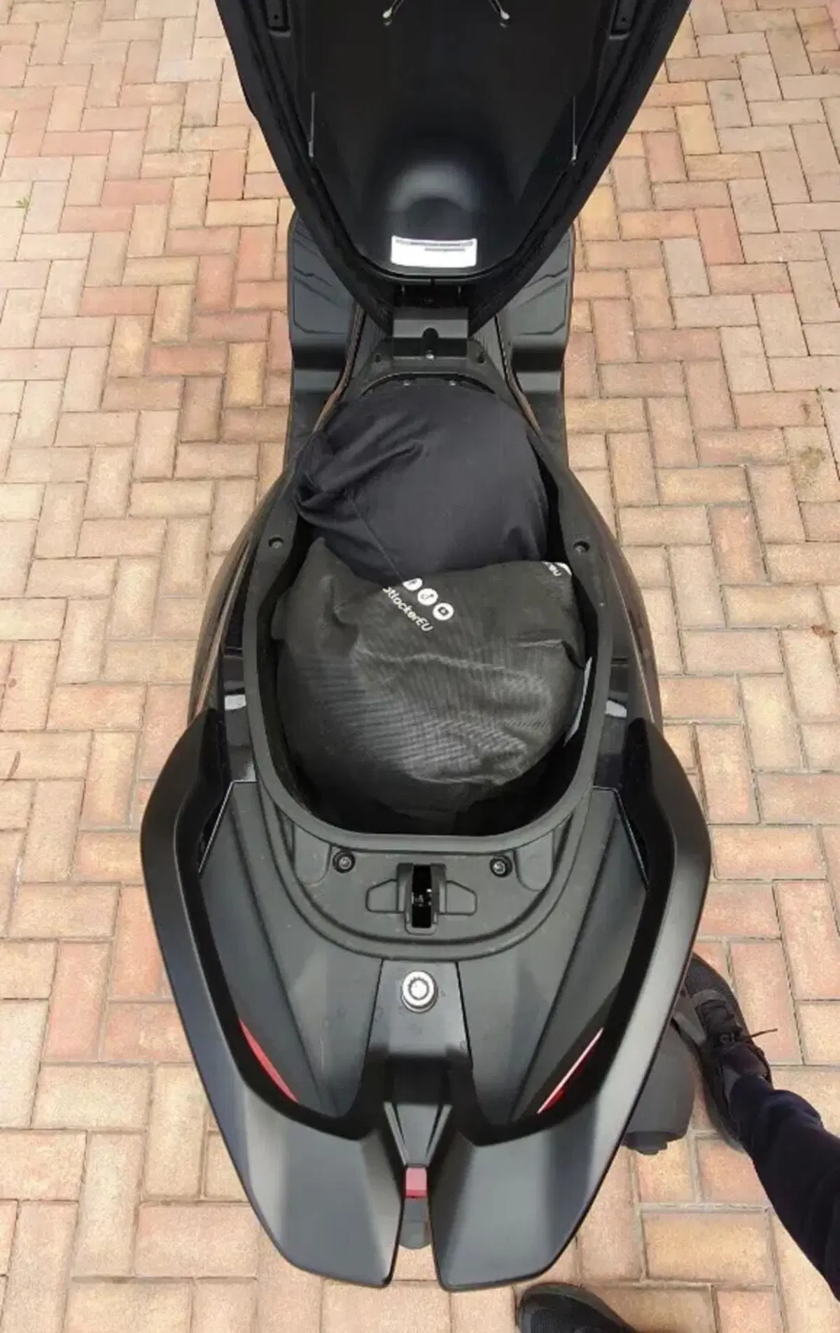 Aprilia SR GT 200 (2025 - 26) (5)