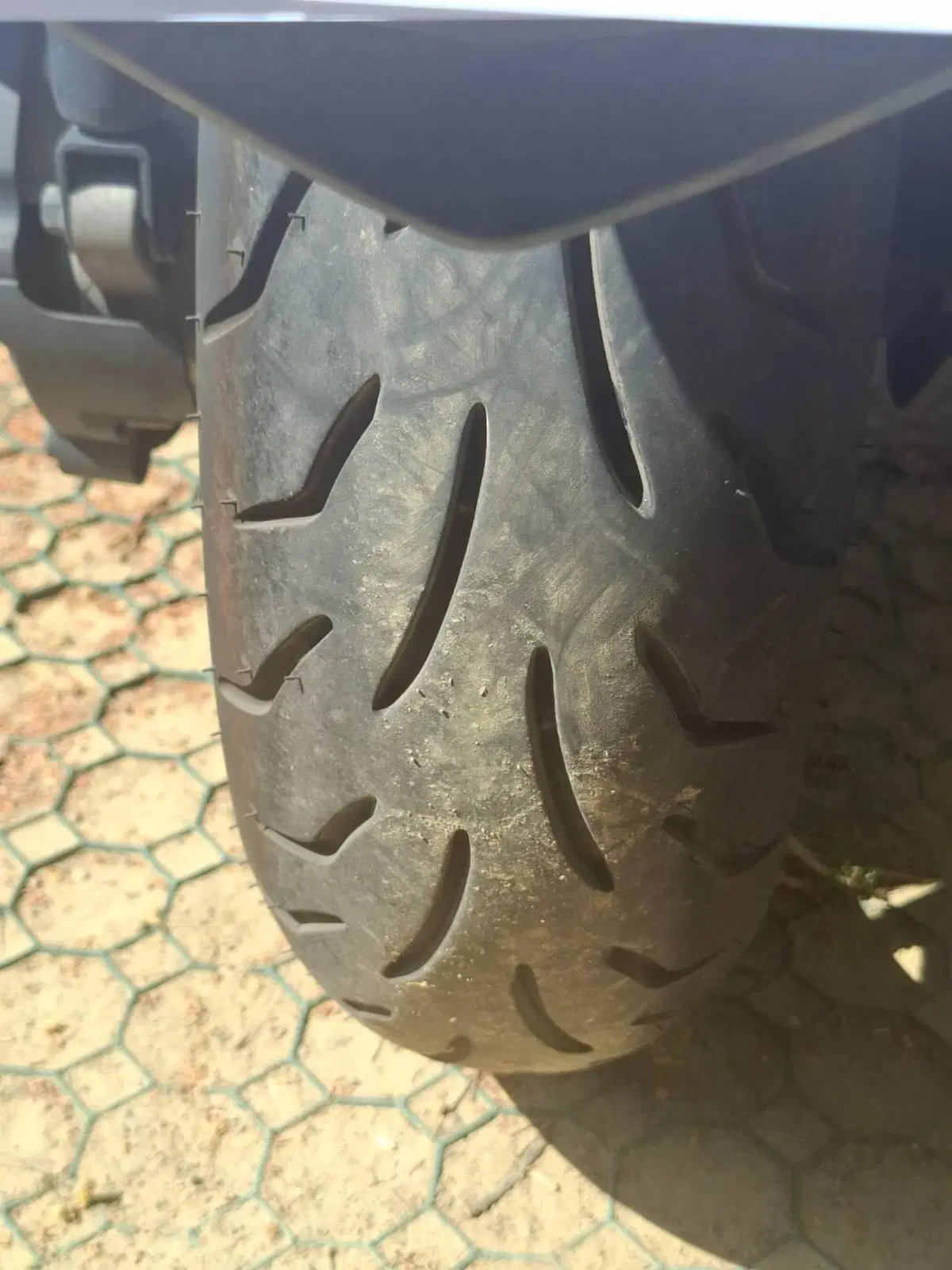 Yamaha X-Max 300 (2025 - 26) (7)