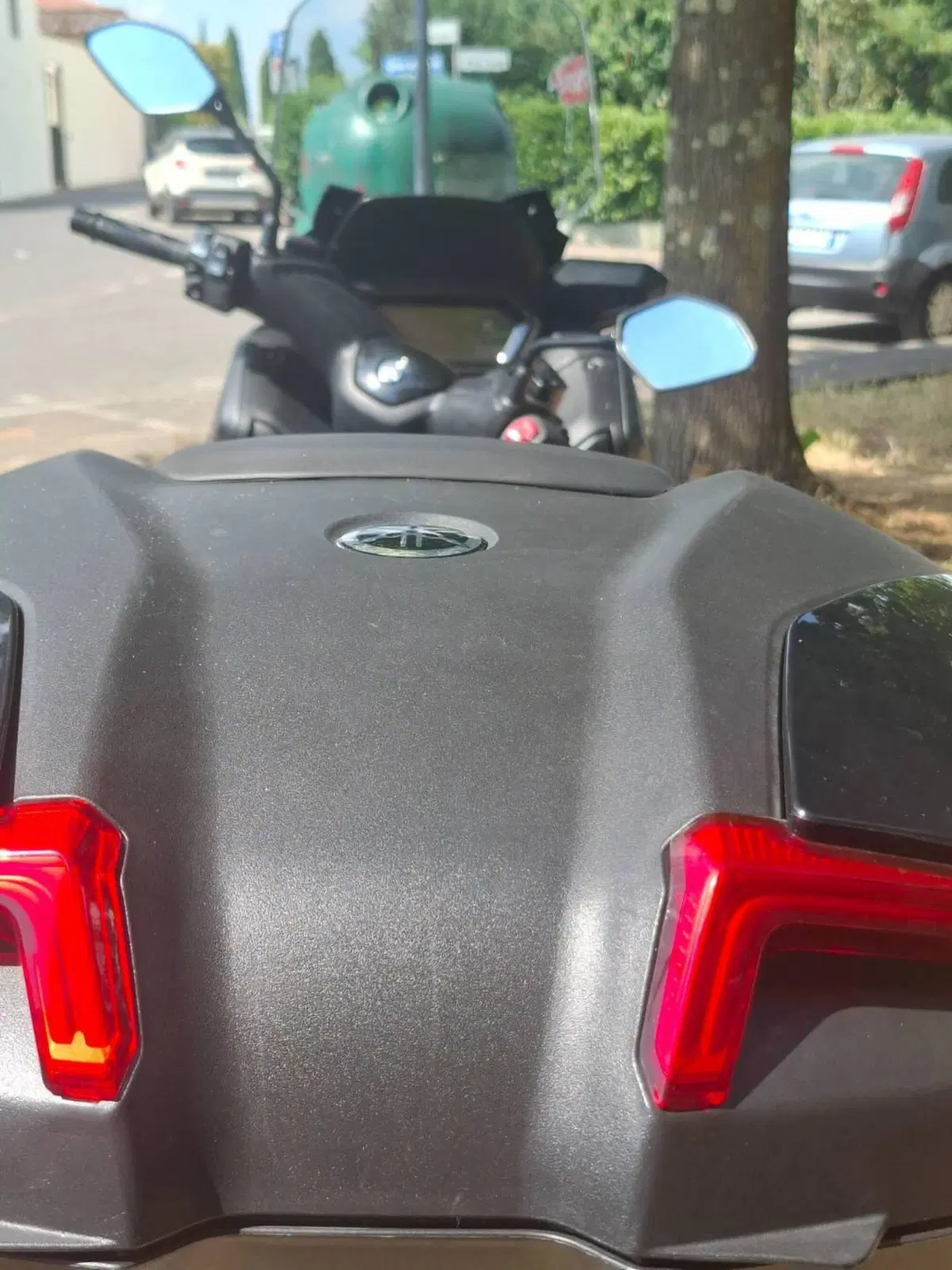 Yamaha X-Max 300 (2025 - 26) (6)