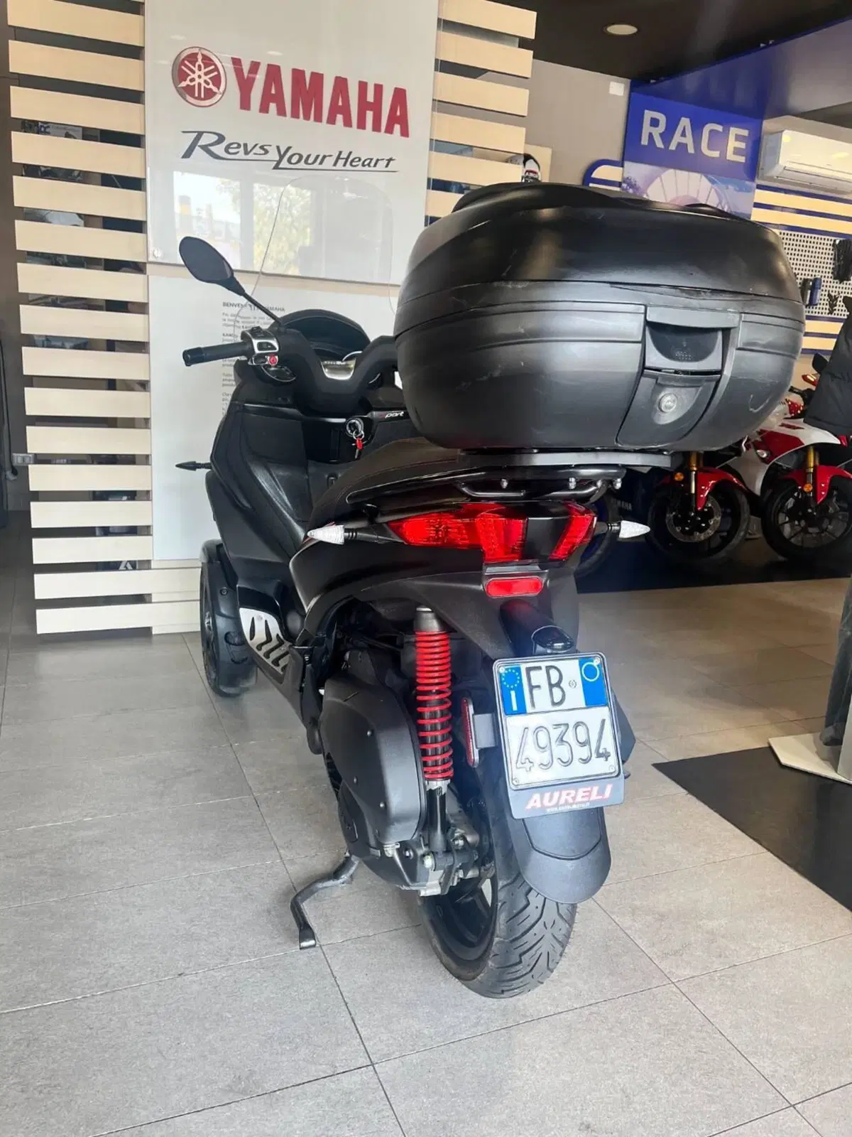 Piaggio MP3 300 Sport ABS Hpe (2021 - 24) (6)