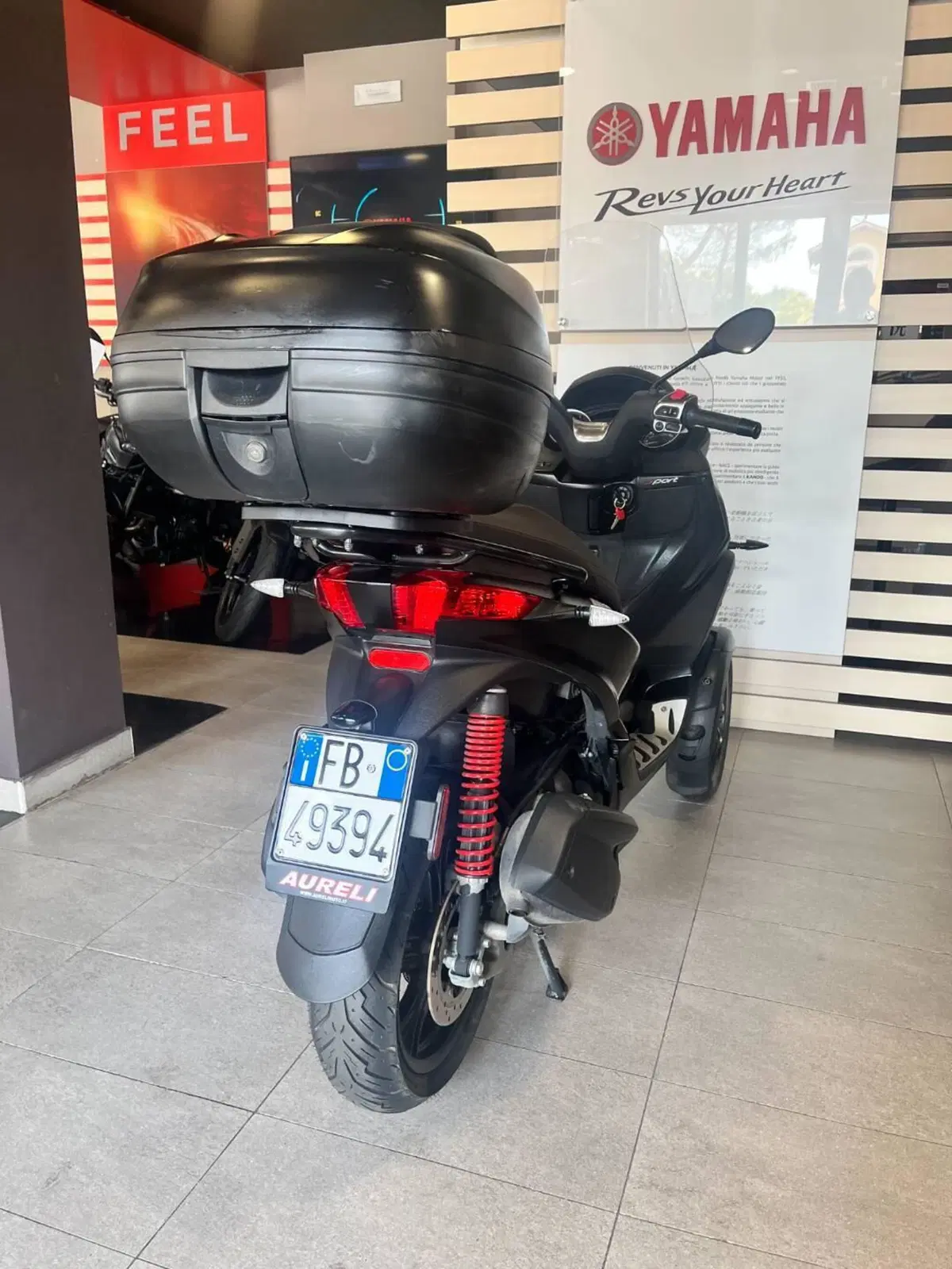Piaggio MP3 300 Sport ABS Hpe (2021 - 24) (7)