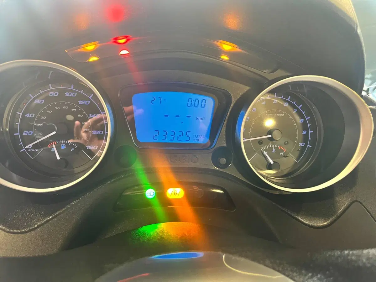 Piaggio MP3 300 Sport ABS Hpe (2021 - 24) (11)