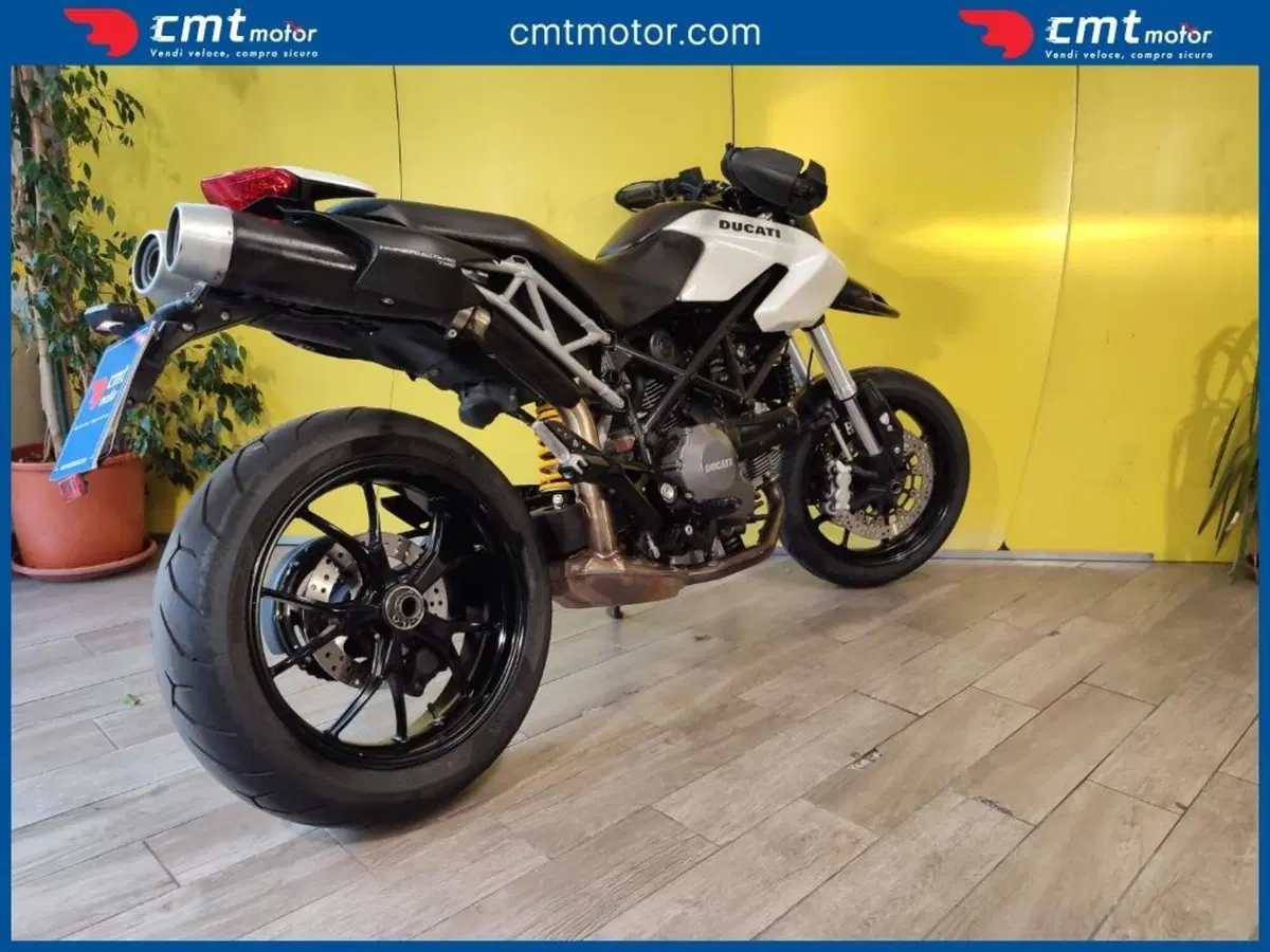 Ducati Hypermotard 796 (2012) (4)